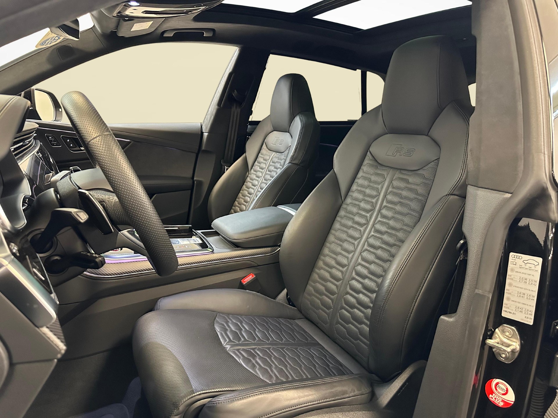 AUDI RS Q8 4.0 V8 TFSI quattro T-Tronic-image-3