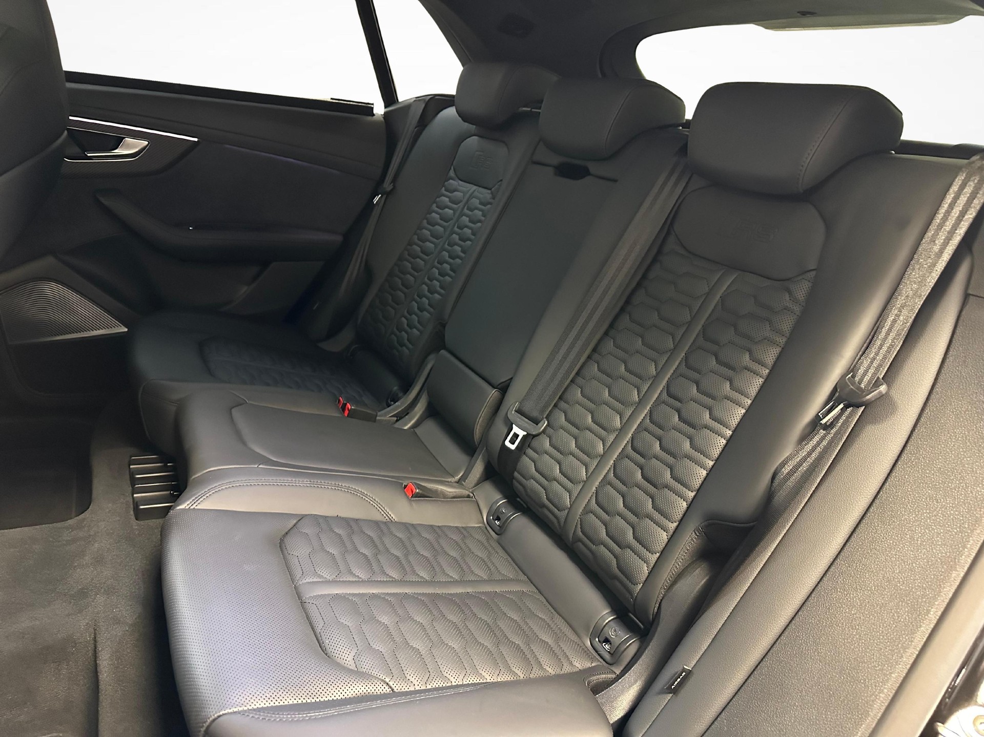 AUDI RS Q8 4.0 V8 TFSI quattro T-Tronic-image-7