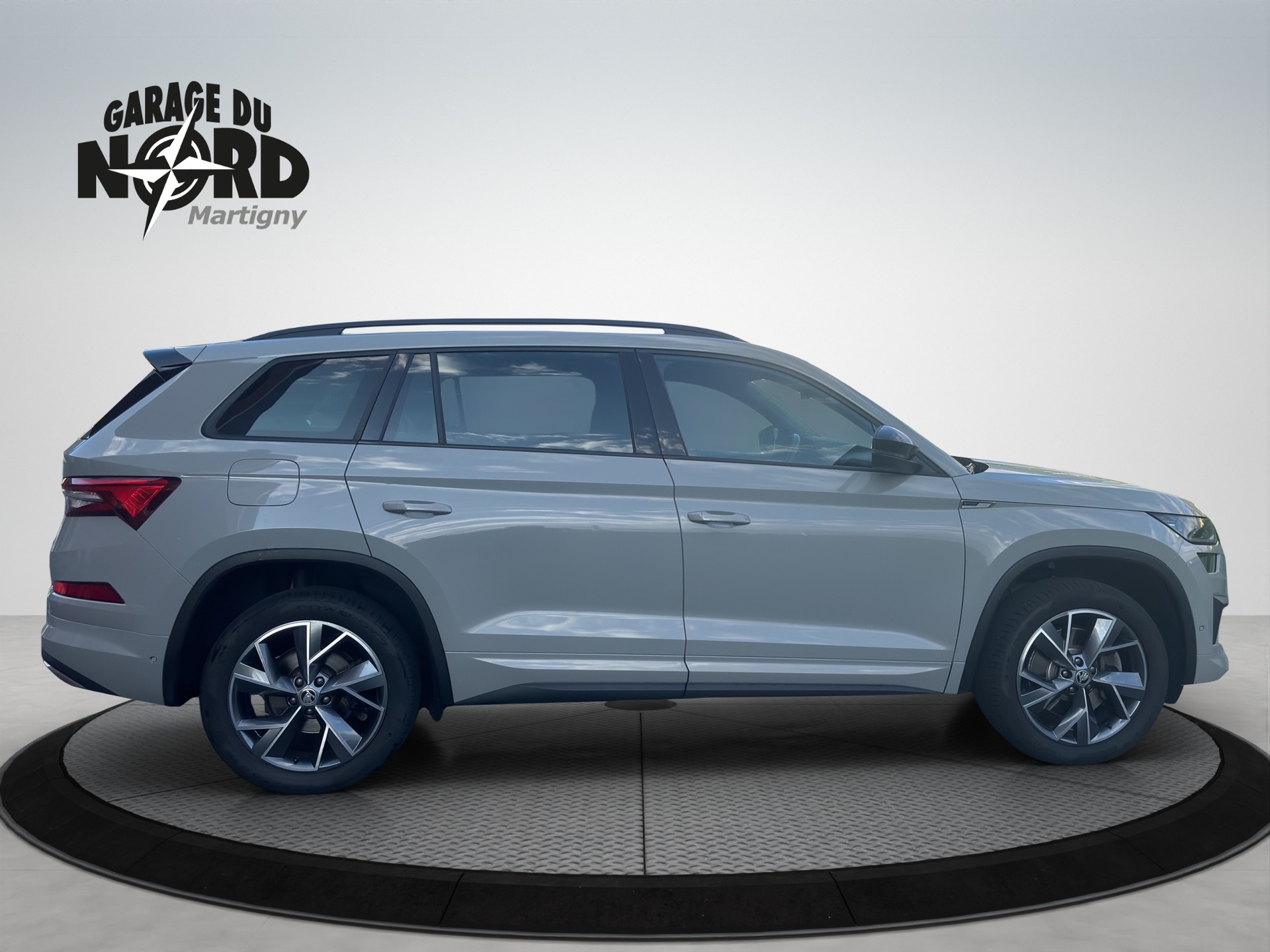 SKODA Kodiaq 2.0 TSI 4x4 SportLine-image-6