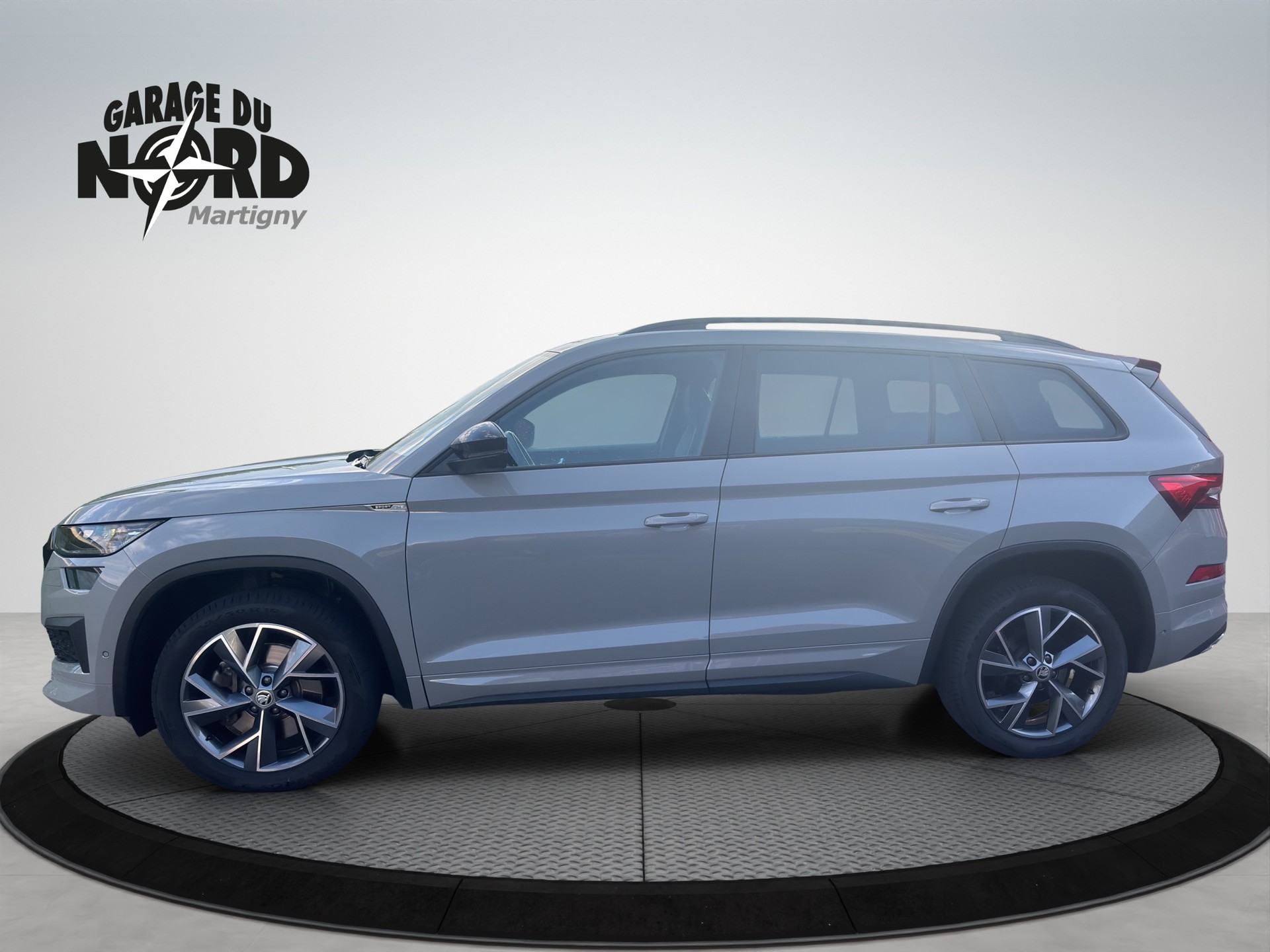 SKODA Kodiaq 2.0 TSI 4x4 SportLine-image-2