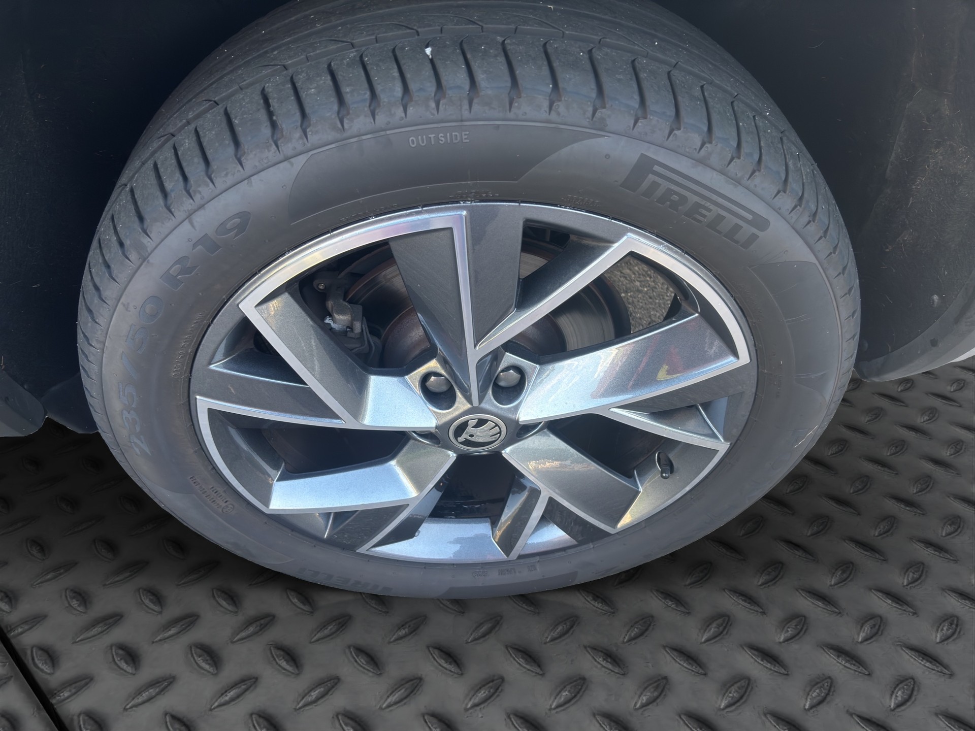 SKODA Kodiaq 2.0 TSI 4x4 SportLine-image-17