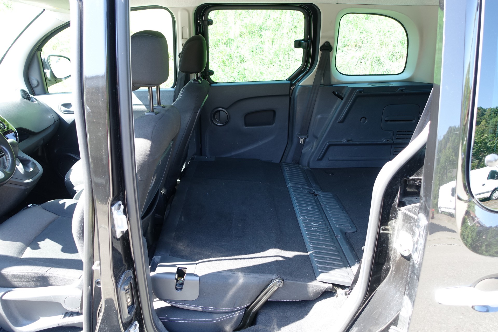 RENAULT Kangoo 1.5 dCi Intens EDC-image-8