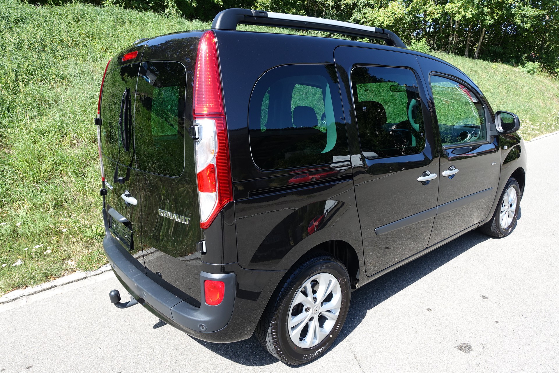 RENAULT Kangoo 1.5 dCi Intens EDC-image-14