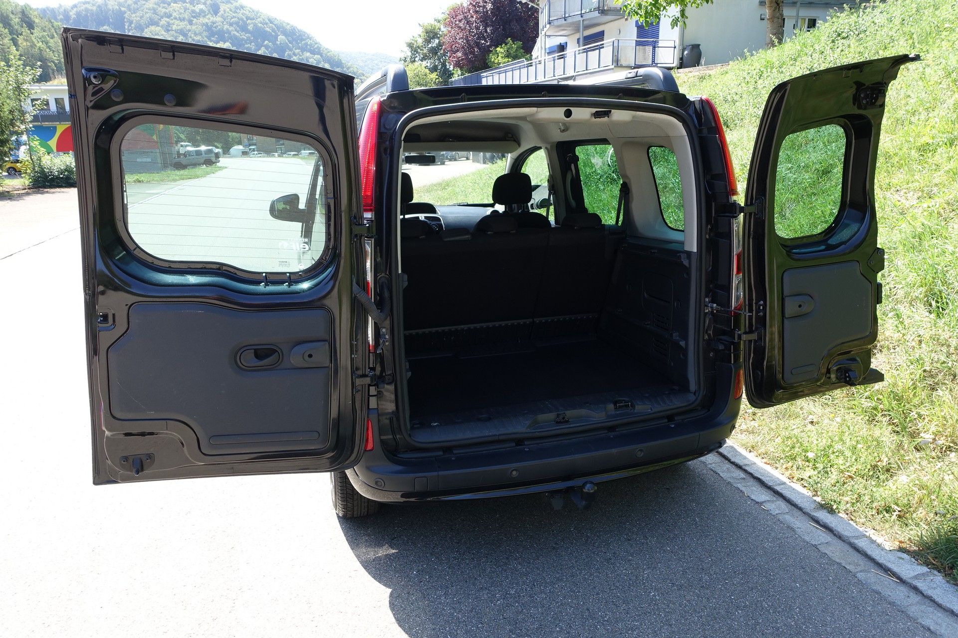 RENAULT Kangoo 1.5 dCi Intens EDC-image-6