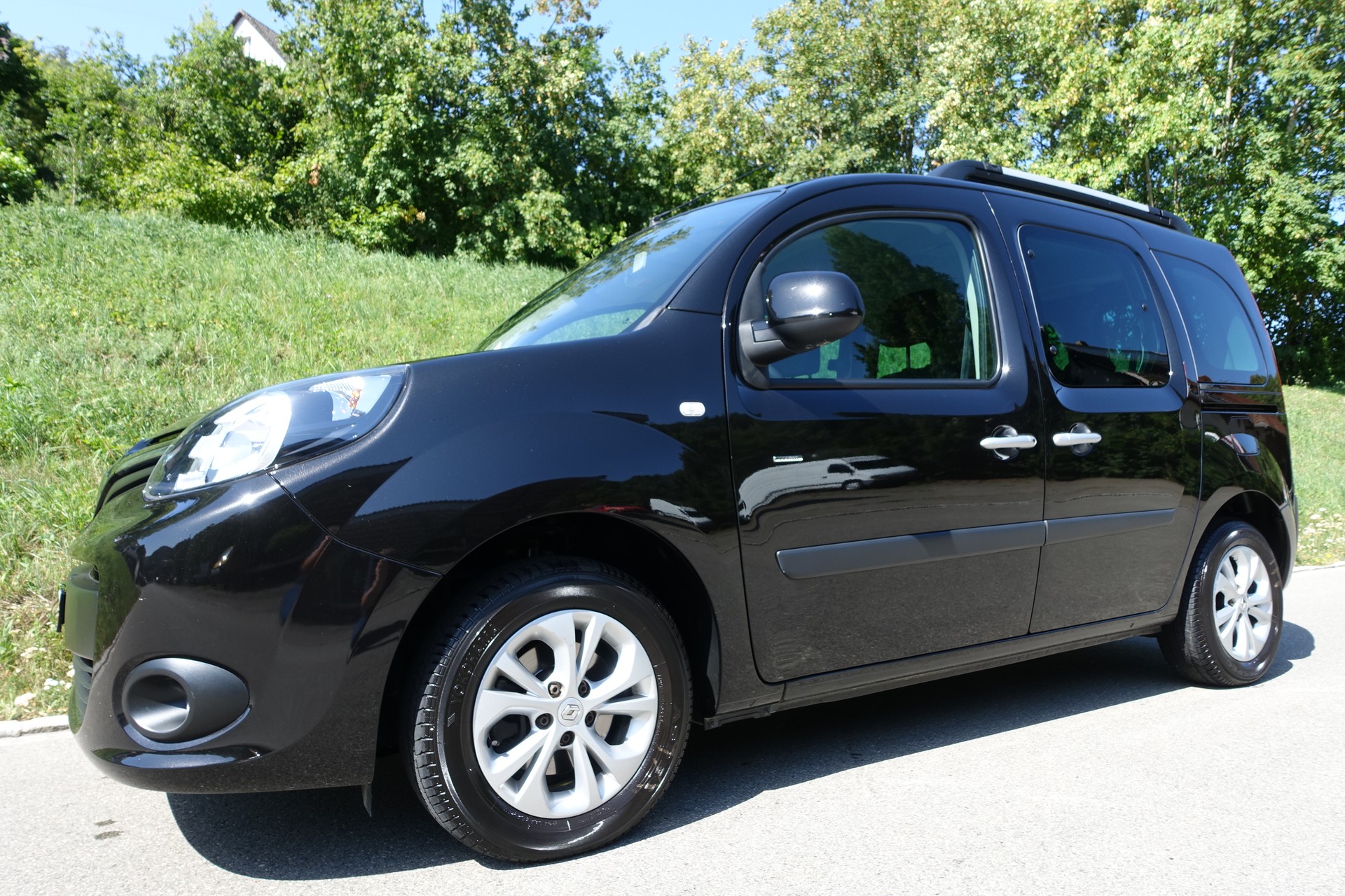 RENAULT Kangoo 1.5 dCi Intens EDC-image-1