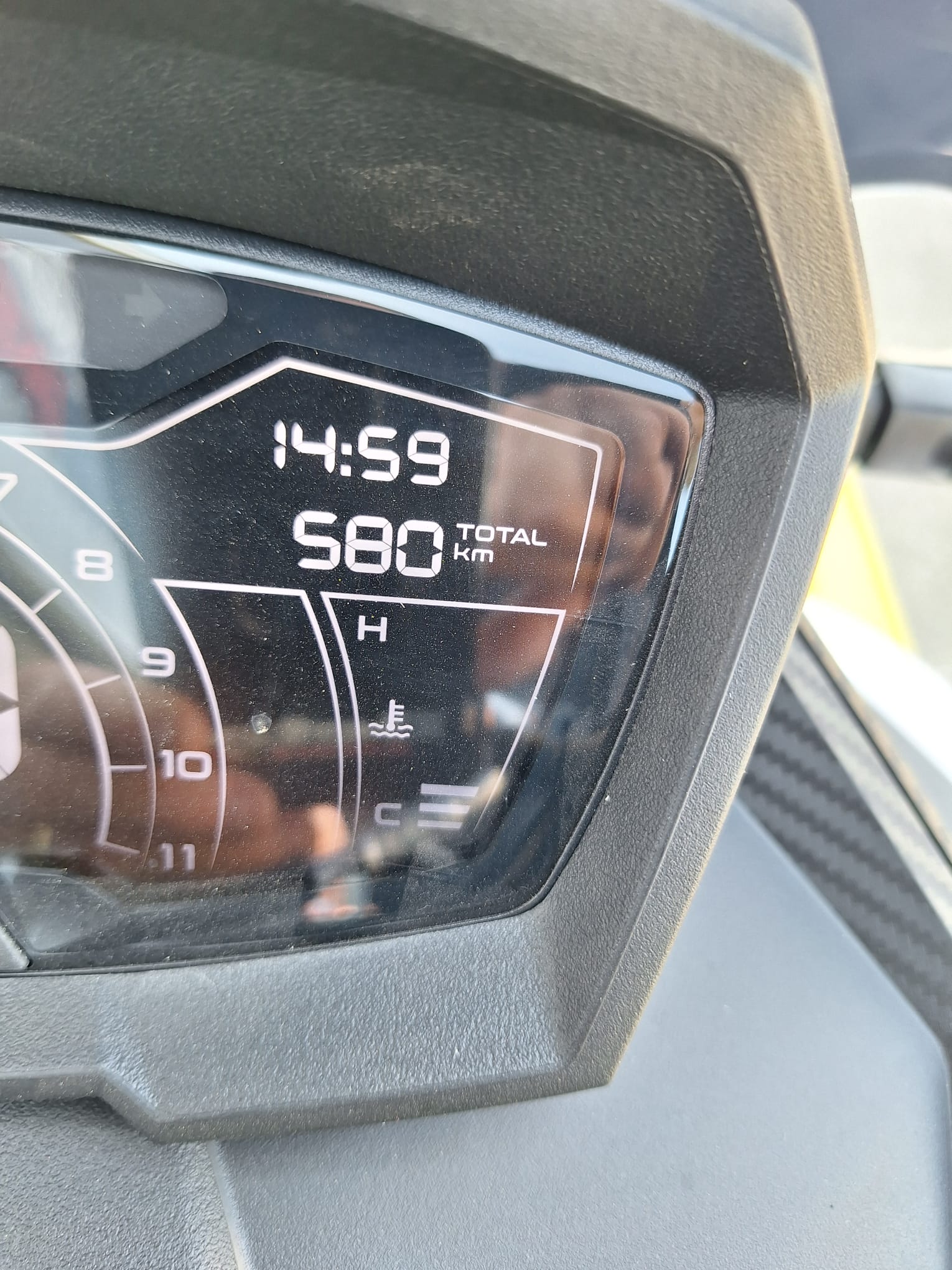 APRILIA SR GT 200-image-4