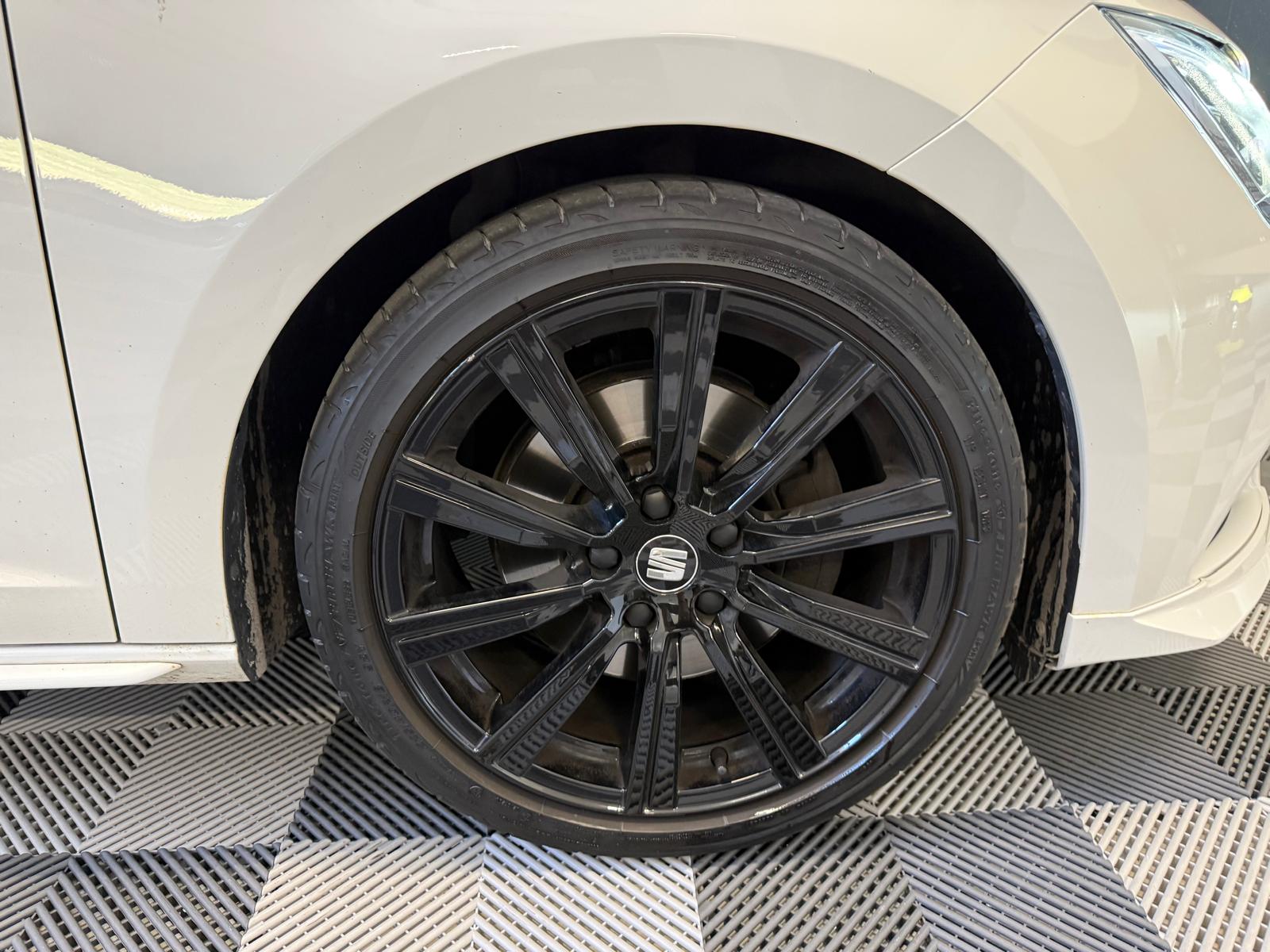 SEAT Leon 2.0 TSI SWISS FR DSG-image-30