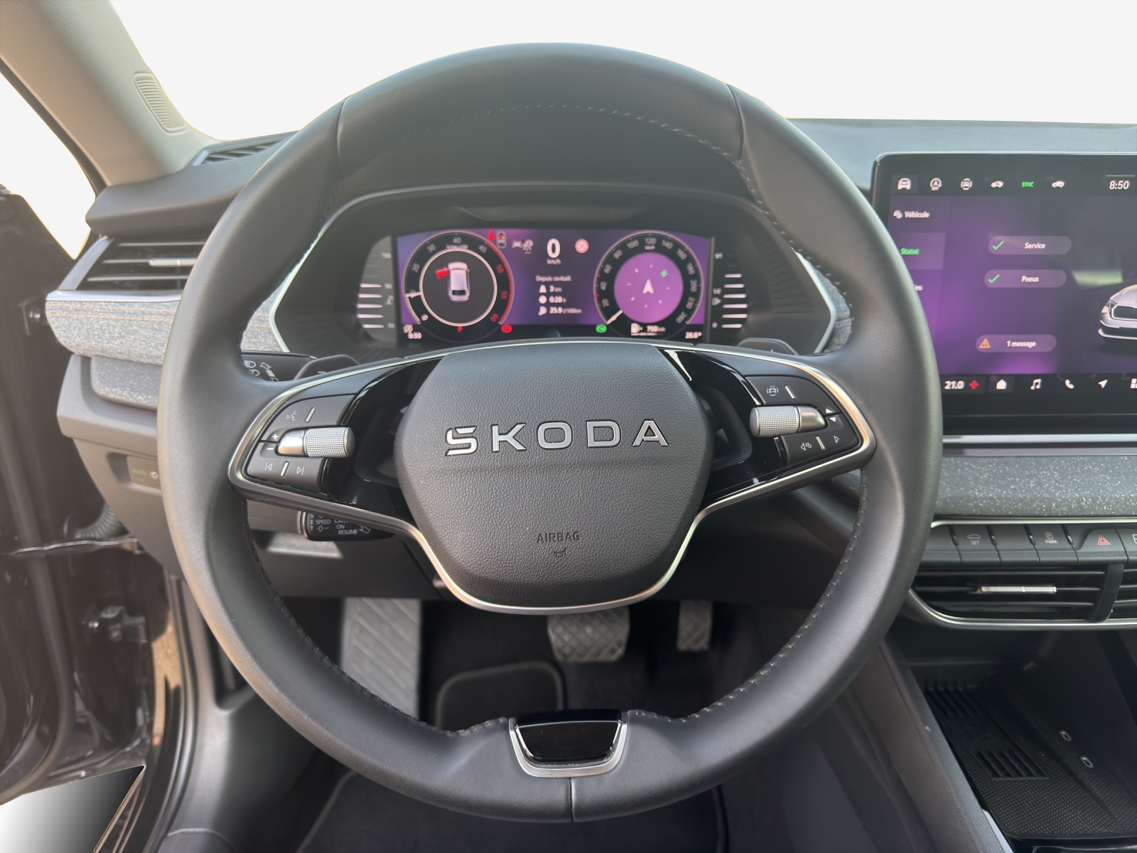 SKODA Octavia Combi 2.0 TDI DSG Selection-image-9
