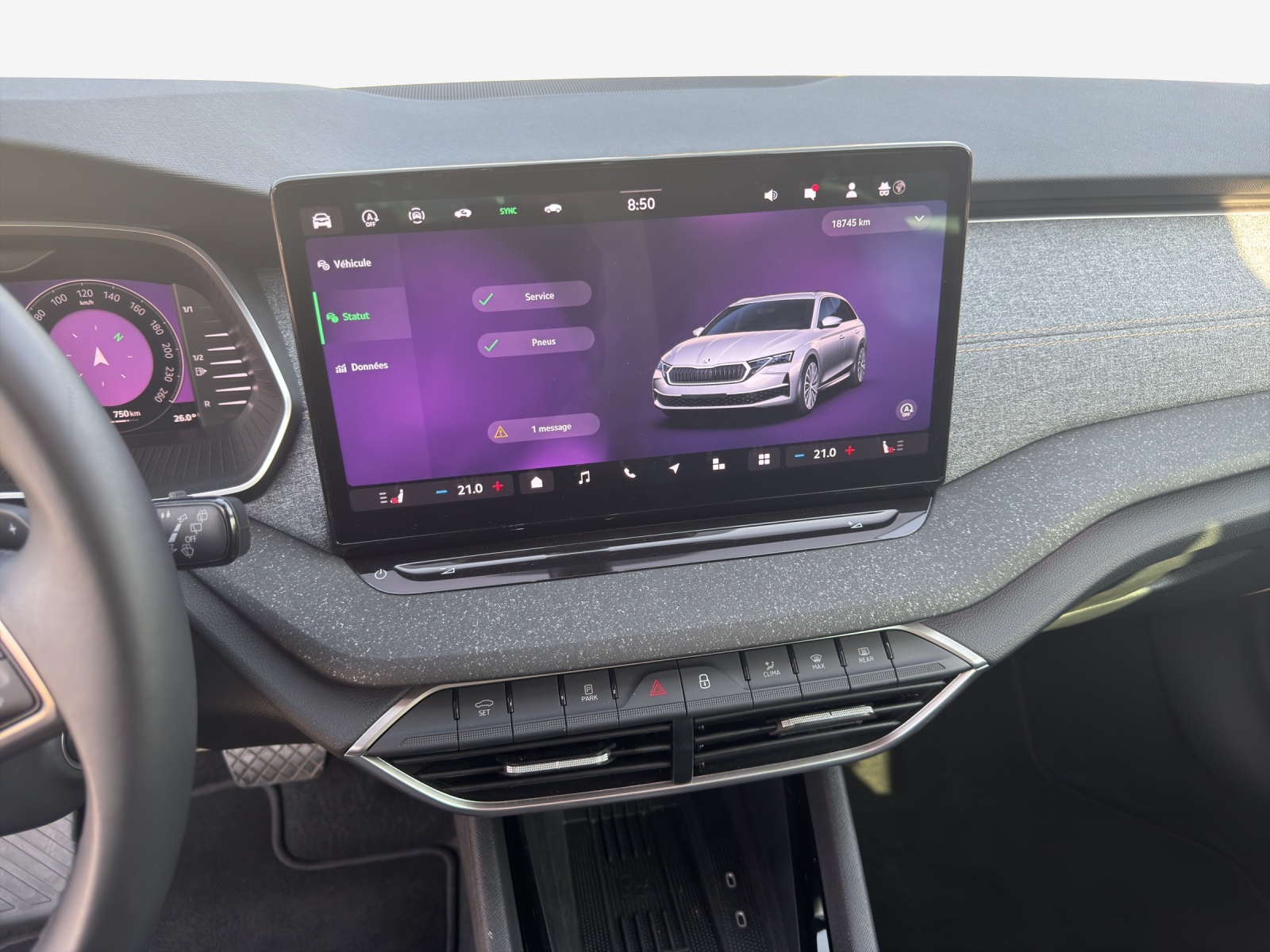 SKODA Octavia Combi 2.0 TDI DSG Selection-image-10