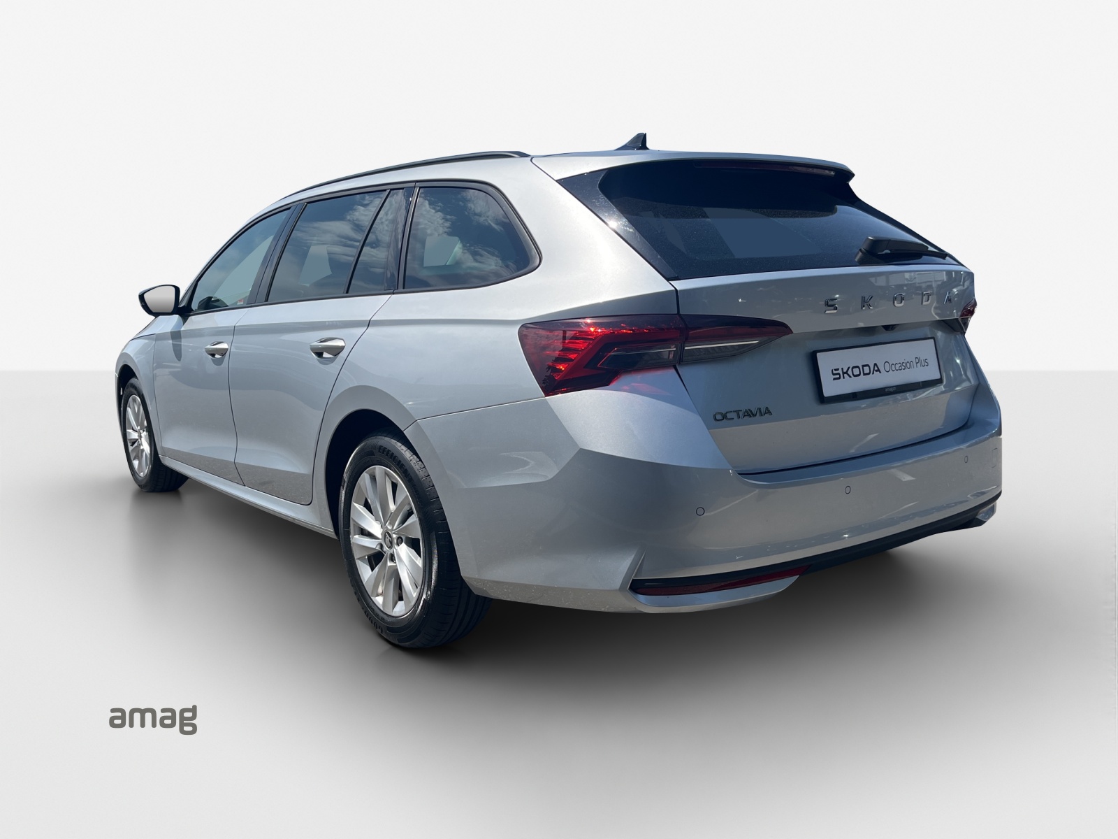 SKODA Octavia Combi 1.5 TSI mHEV DSG Dynamic-image-2