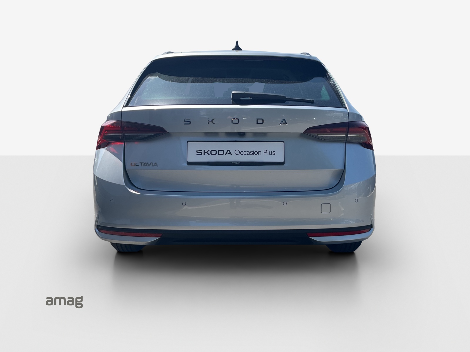 SKODA Octavia Combi 1.5 TSI mHEV DSG Dynamic-image-3