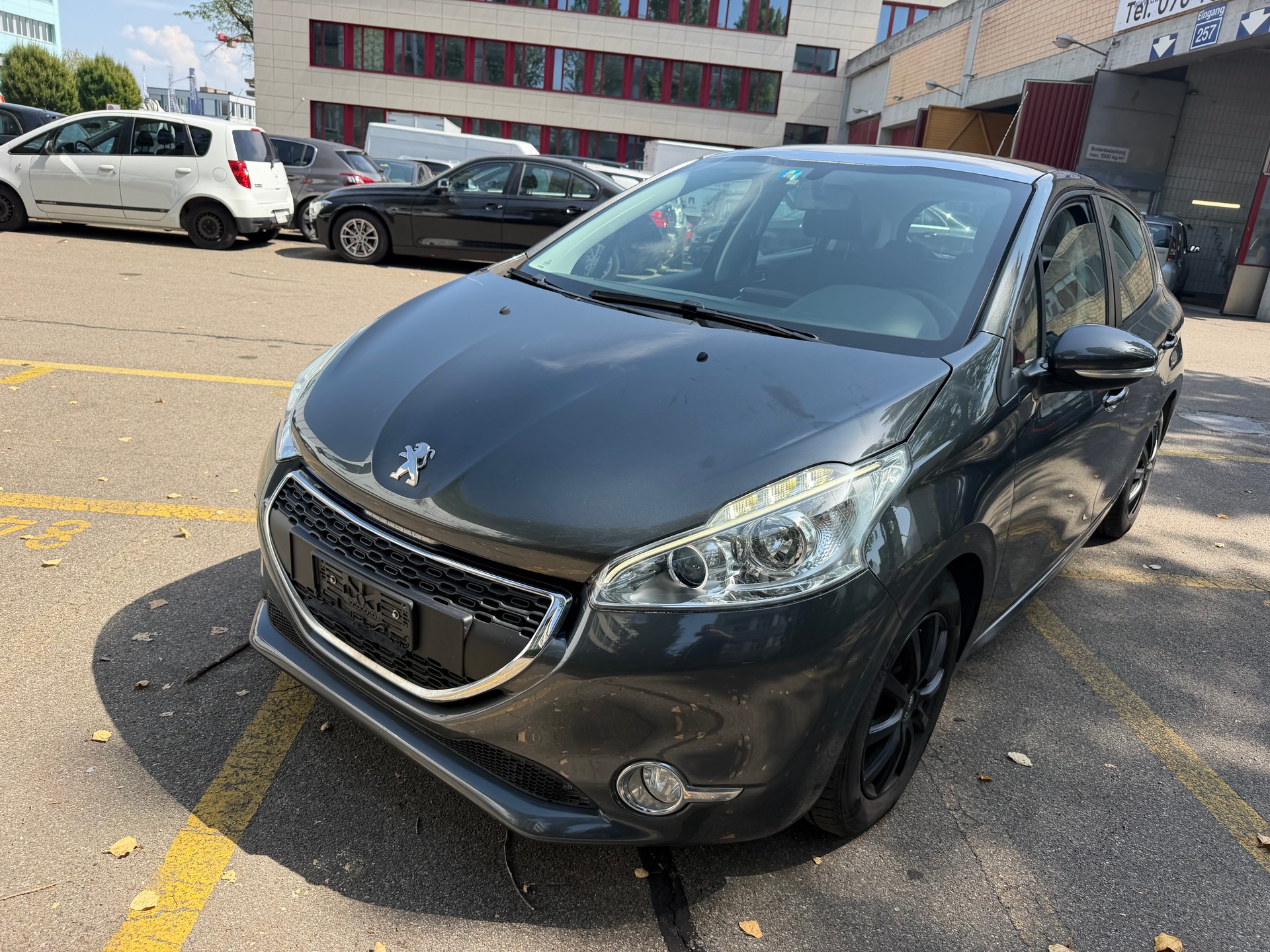 PEUGEOT 208 1.6 e-HDI Active-image-0