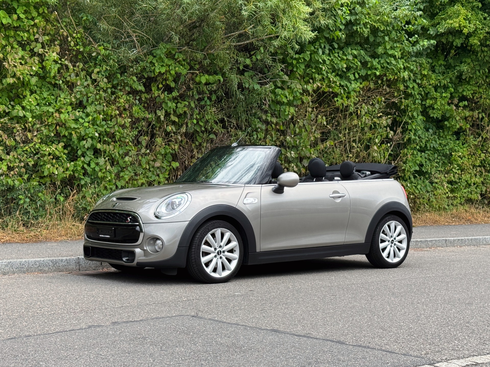 MINI Cooper S Cabriolet Steptronic-image-1