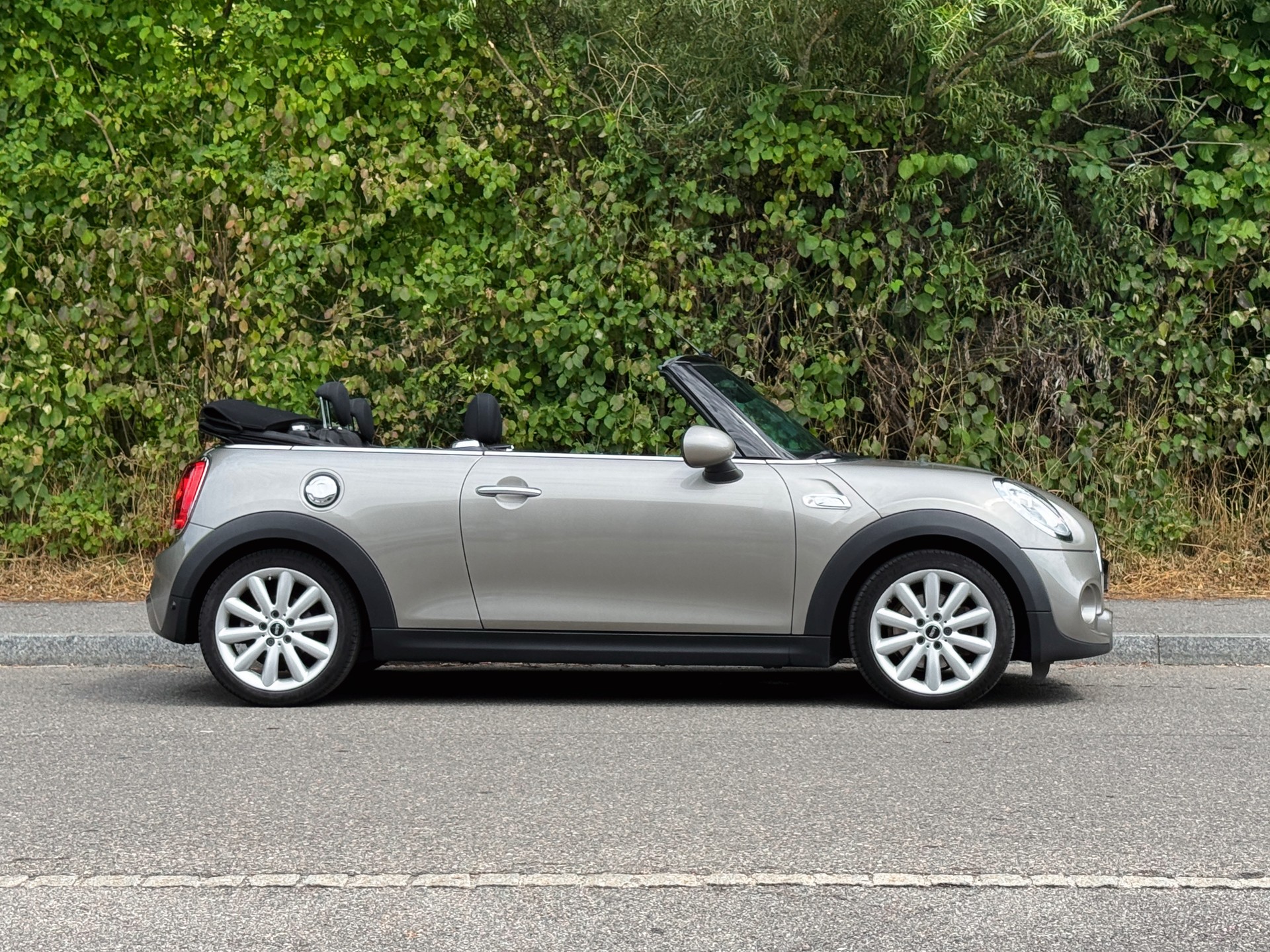 MINI Cooper S Cabriolet Steptronic-image-8