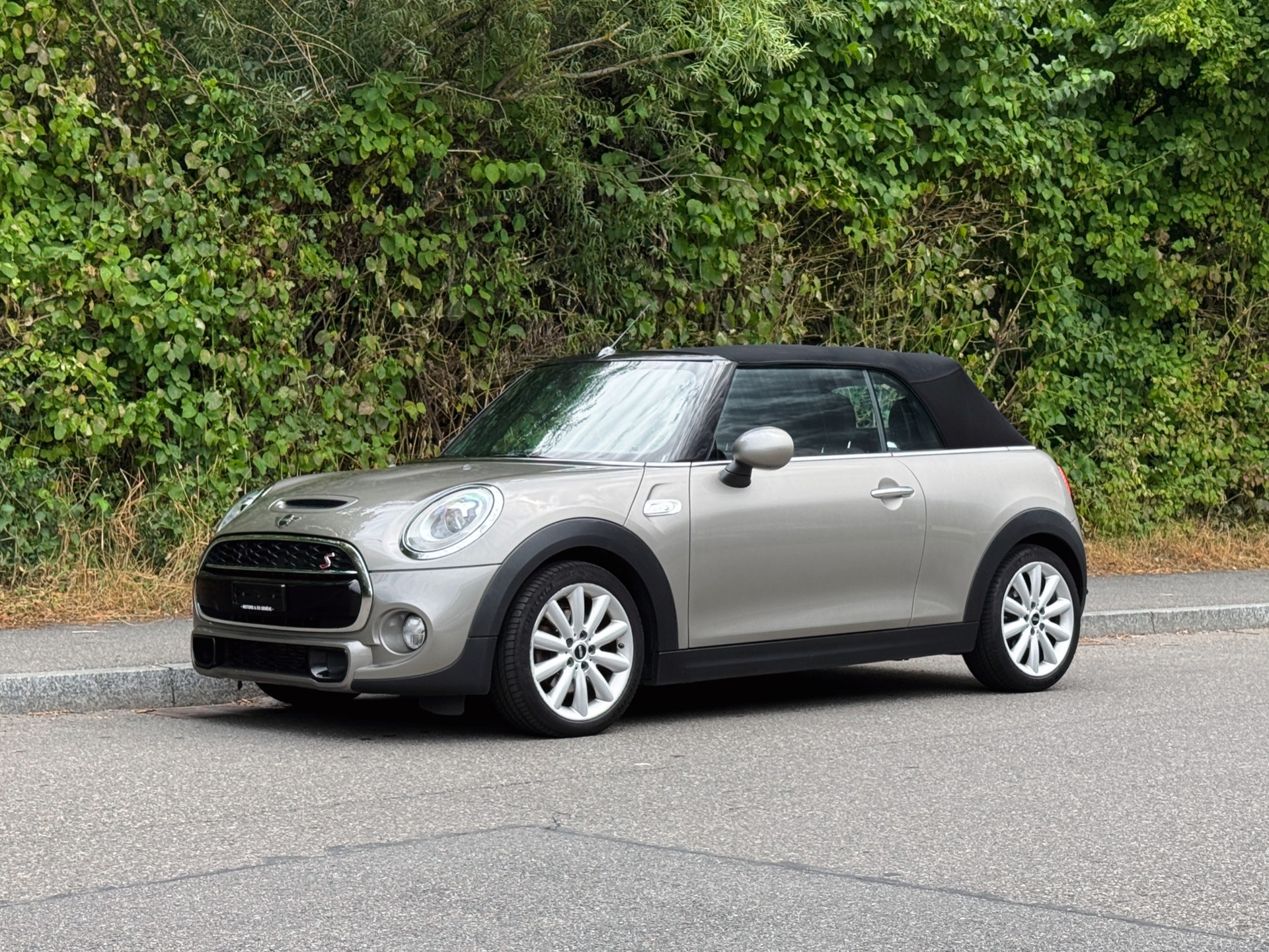 MINI Cooper S Cabriolet Steptronic-image-2