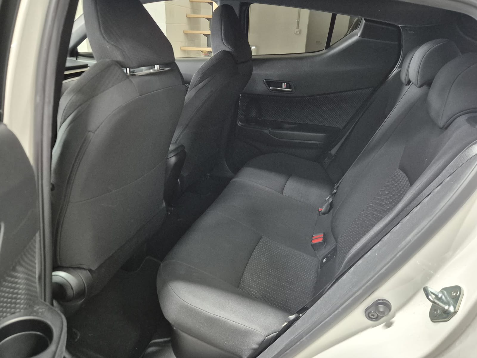 TOYOTA C-HR 1.8 HSD Trend CVT-image-12
