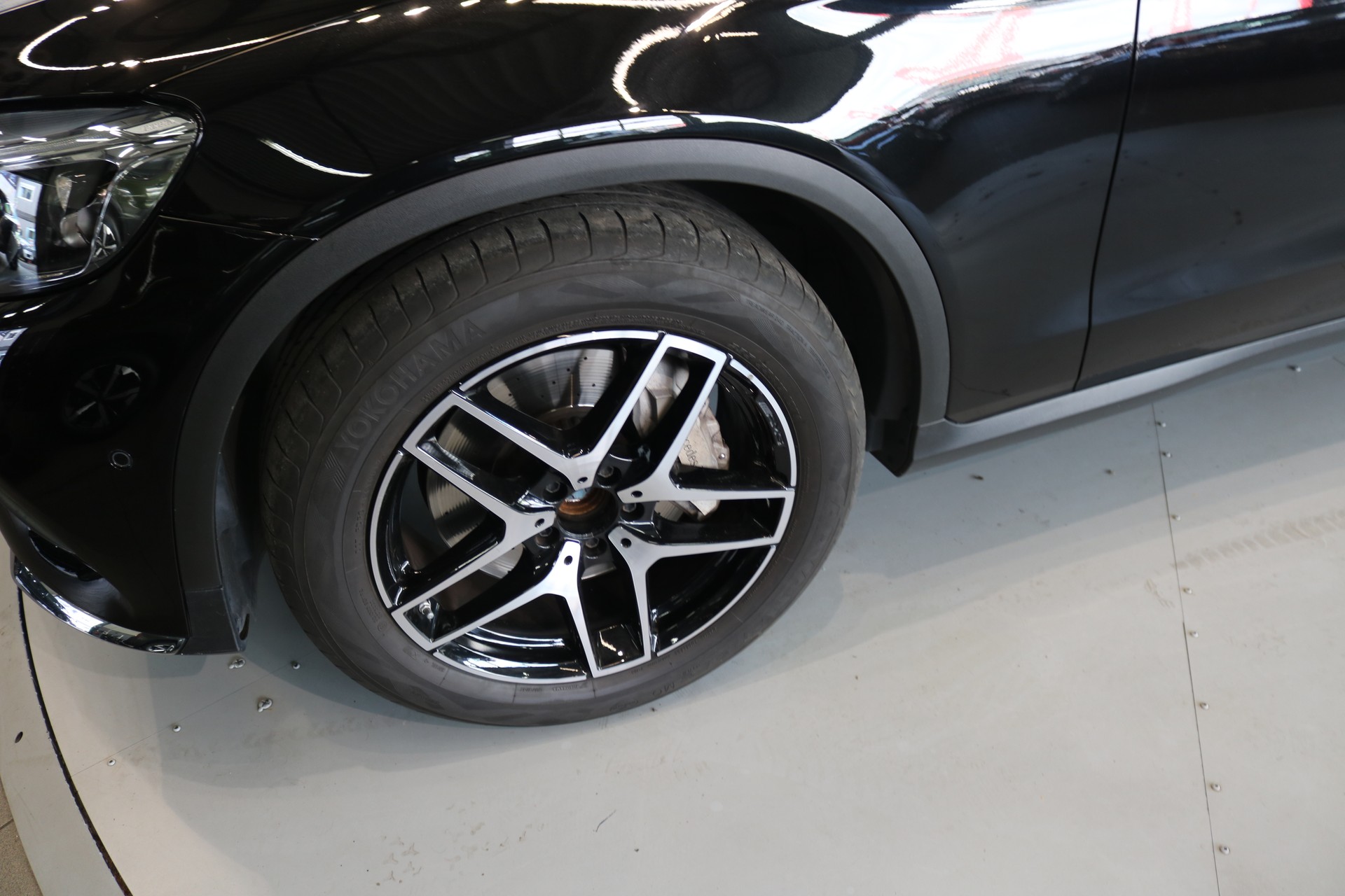 MERCEDES-BENZ GLC 250 4Matic 9G-Tronic-image-24