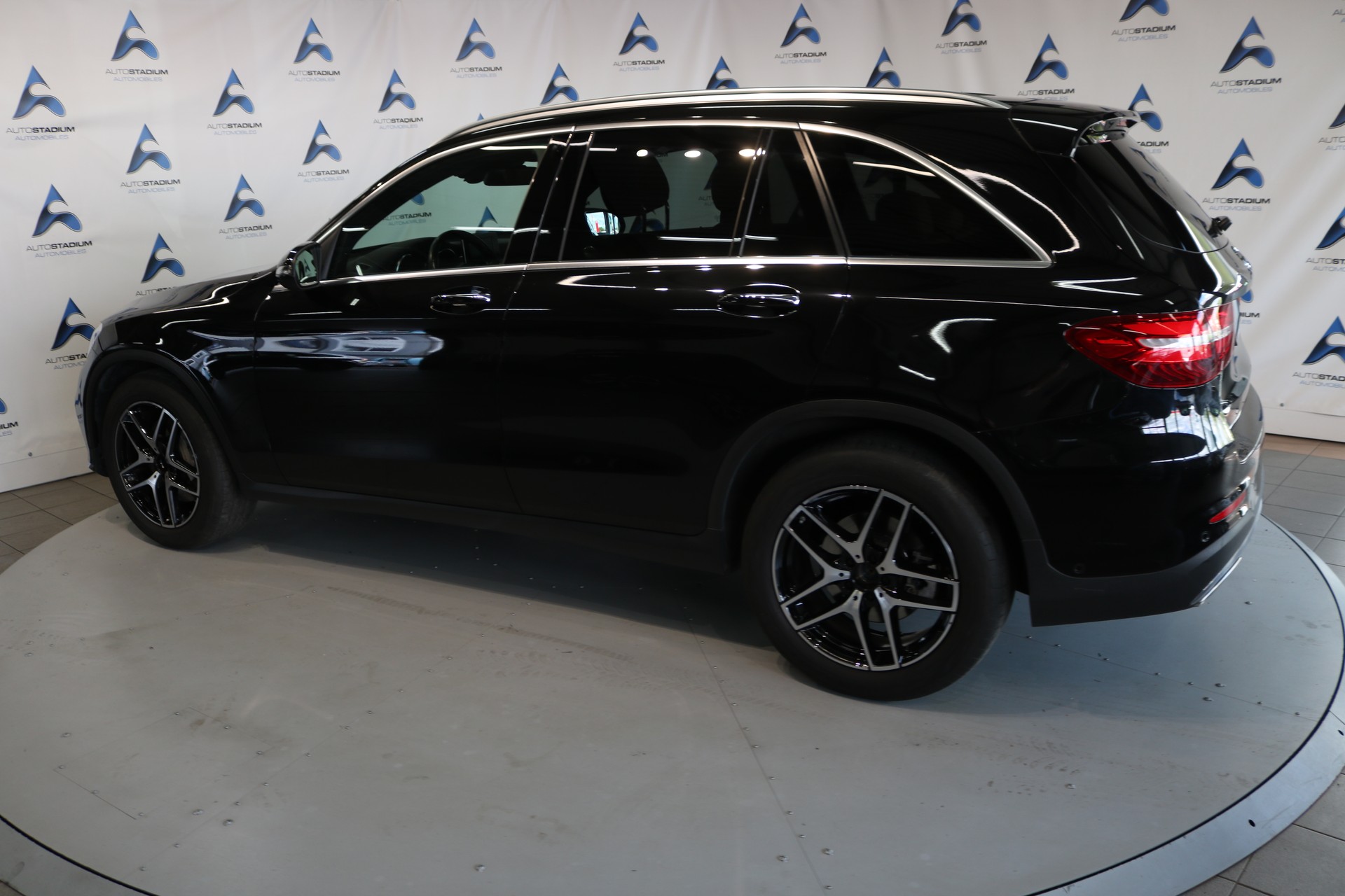 MERCEDES-BENZ GLC 250 4Matic 9G-Tronic-image-12