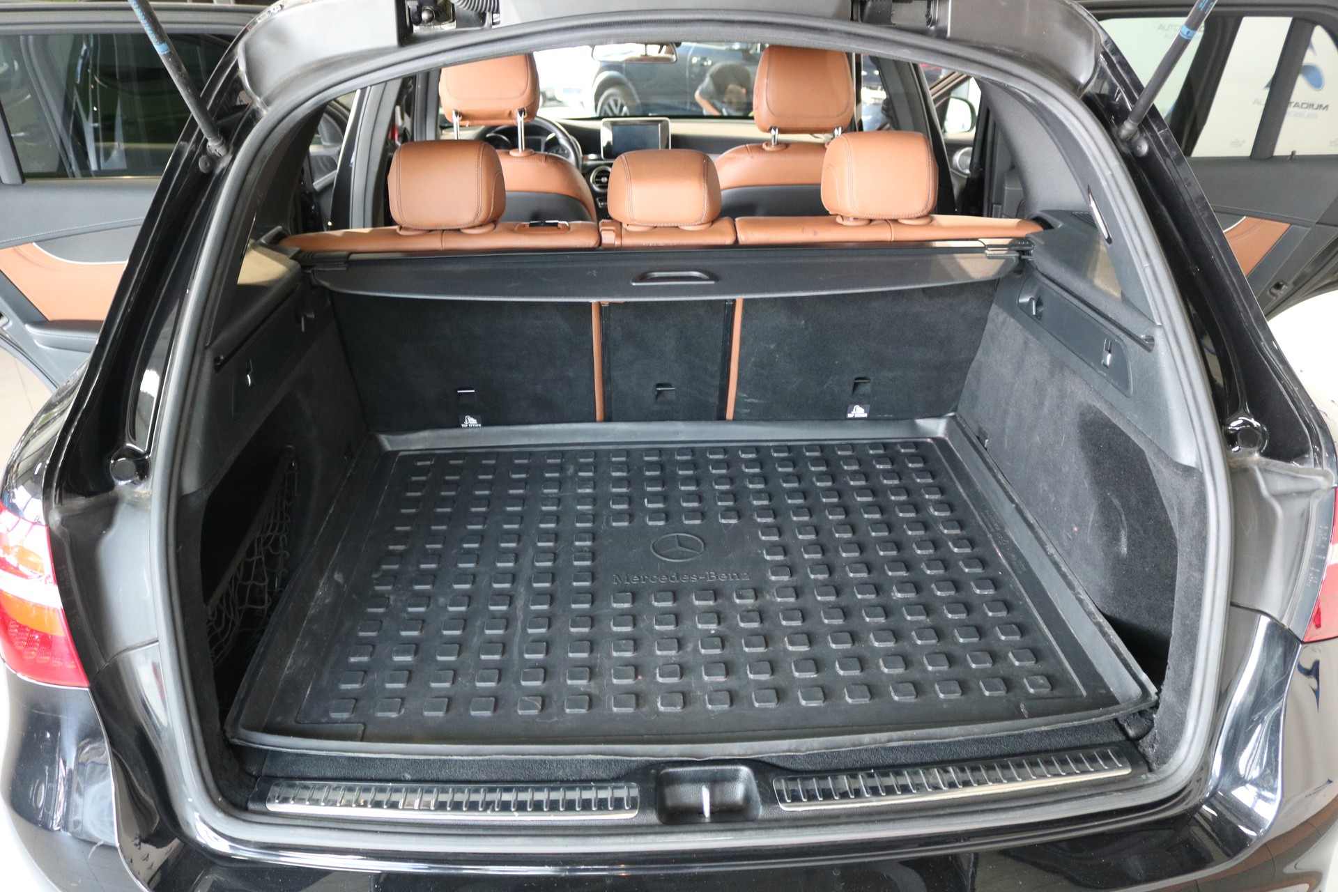 MERCEDES-BENZ GLC 250 4Matic 9G-Tronic-image-38