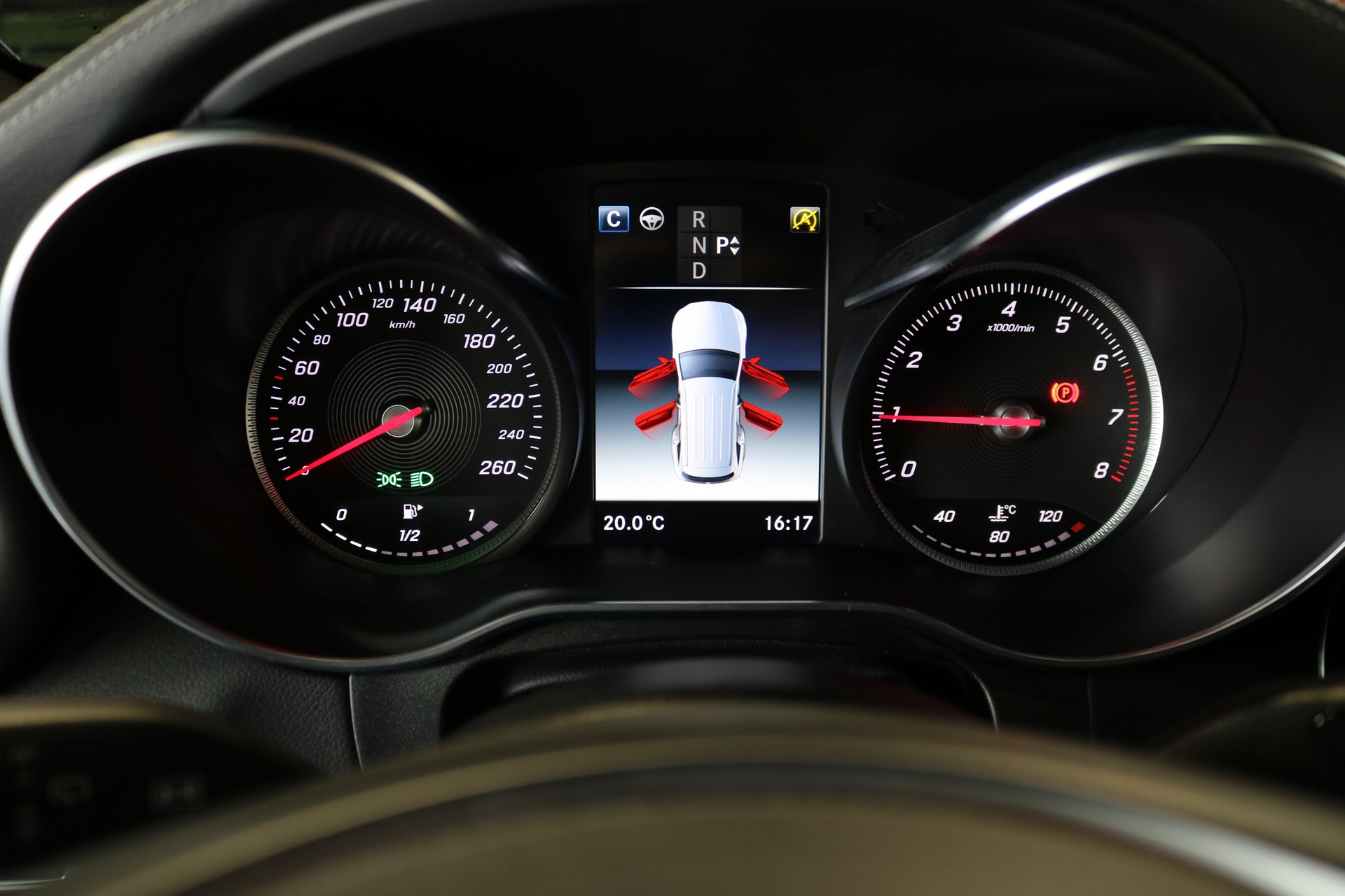 MERCEDES-BENZ GLC 250 4Matic 9G-Tronic-image-44