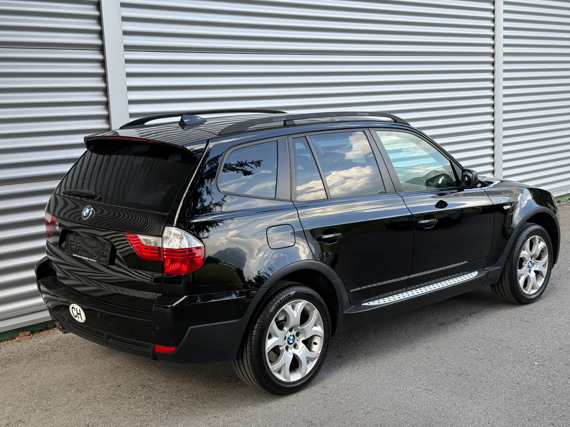 BMW X3 xDrive 25i (2.5si)-image-5