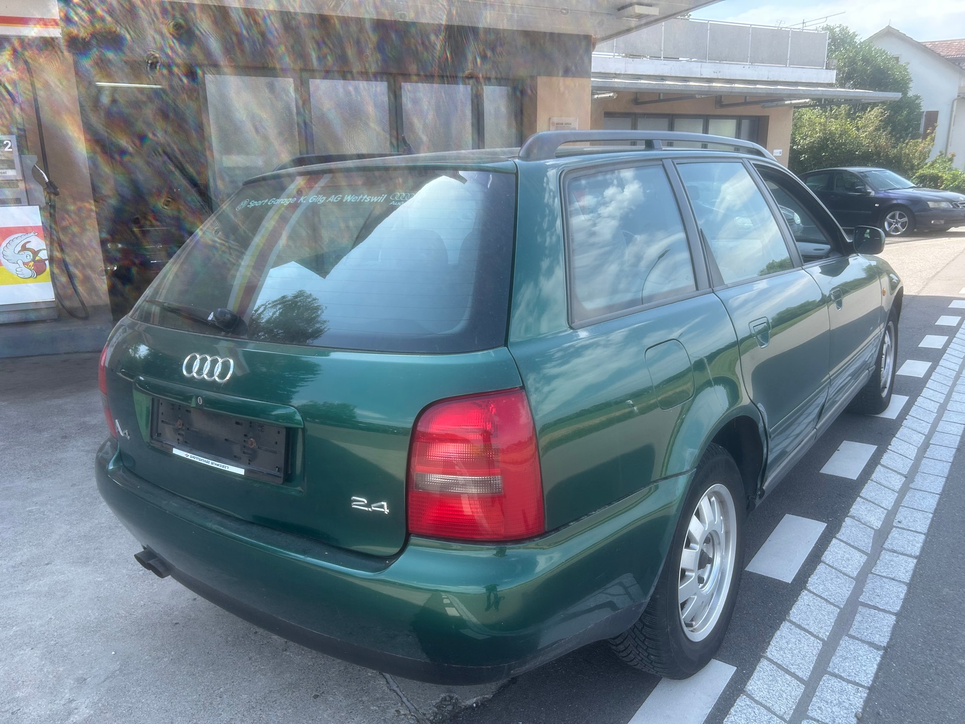 AUDI A4 Avant 2.4 Advance-image-2