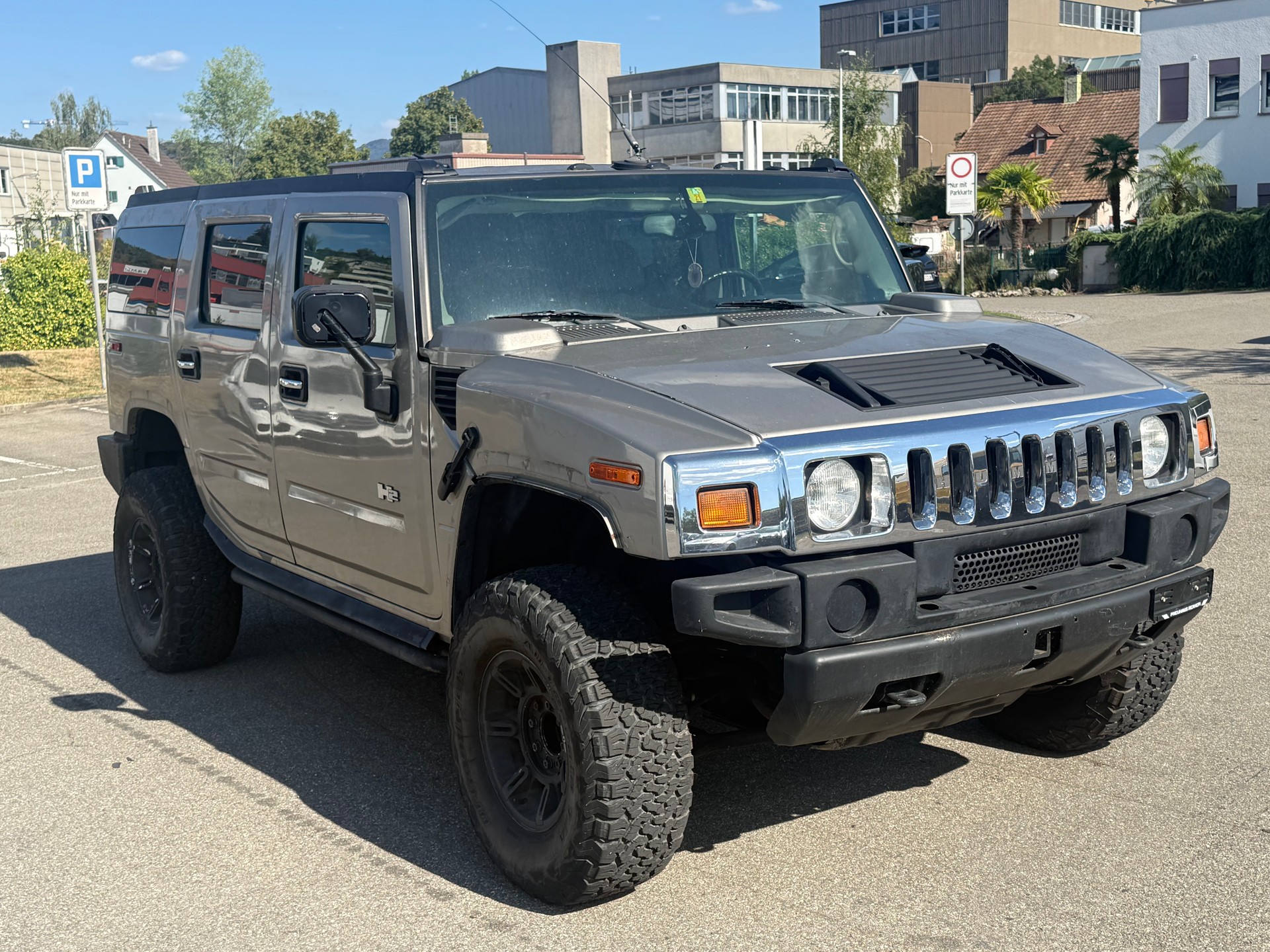 HUMMER H2-image-0