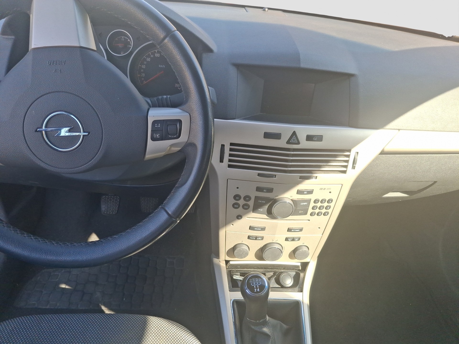 OPEL Astra 1.8i 16V Enjoy-image-7