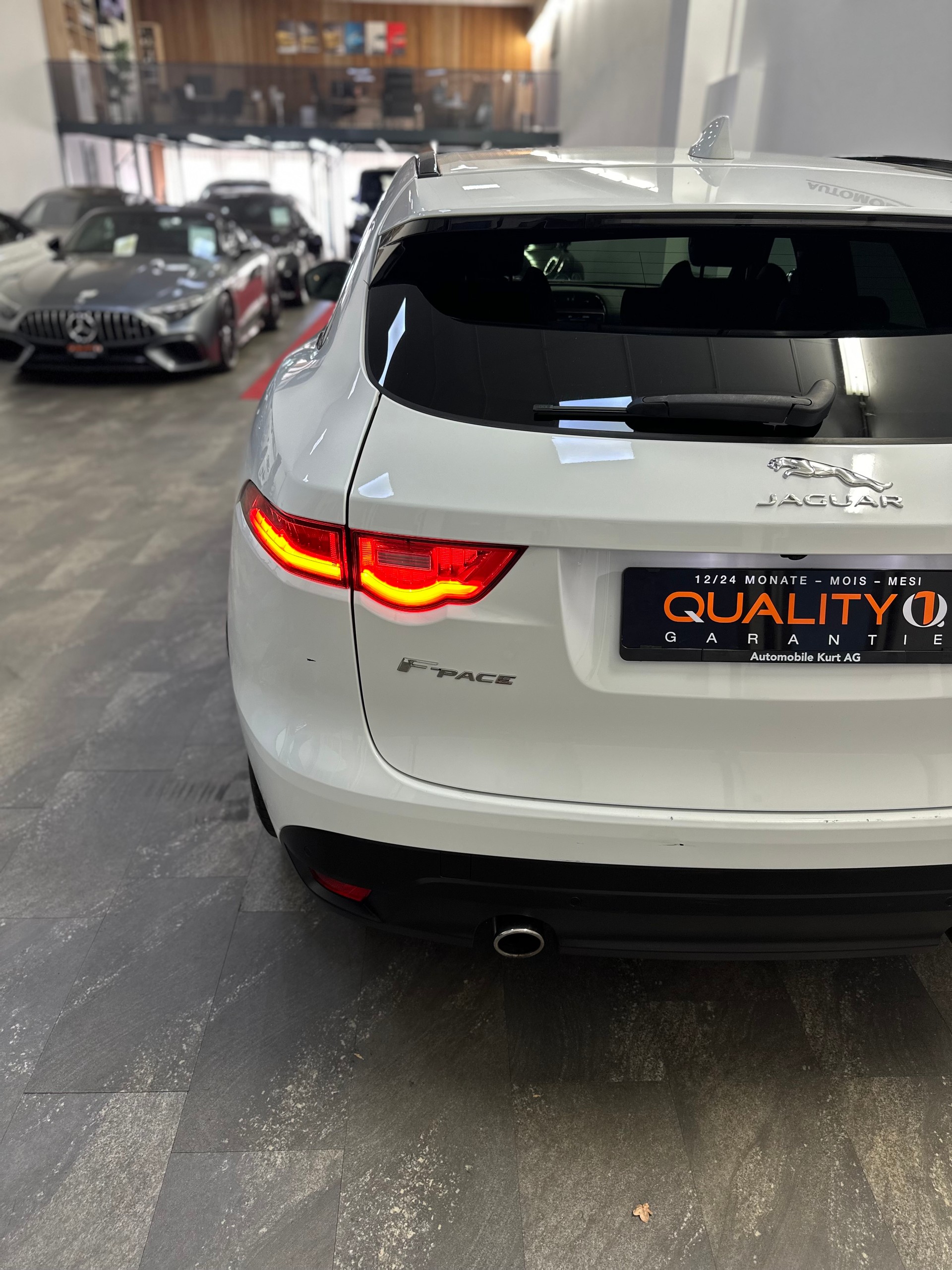 JAGUAR F-Pace 3.0 TD R-Sport AWD Automatik-image-4