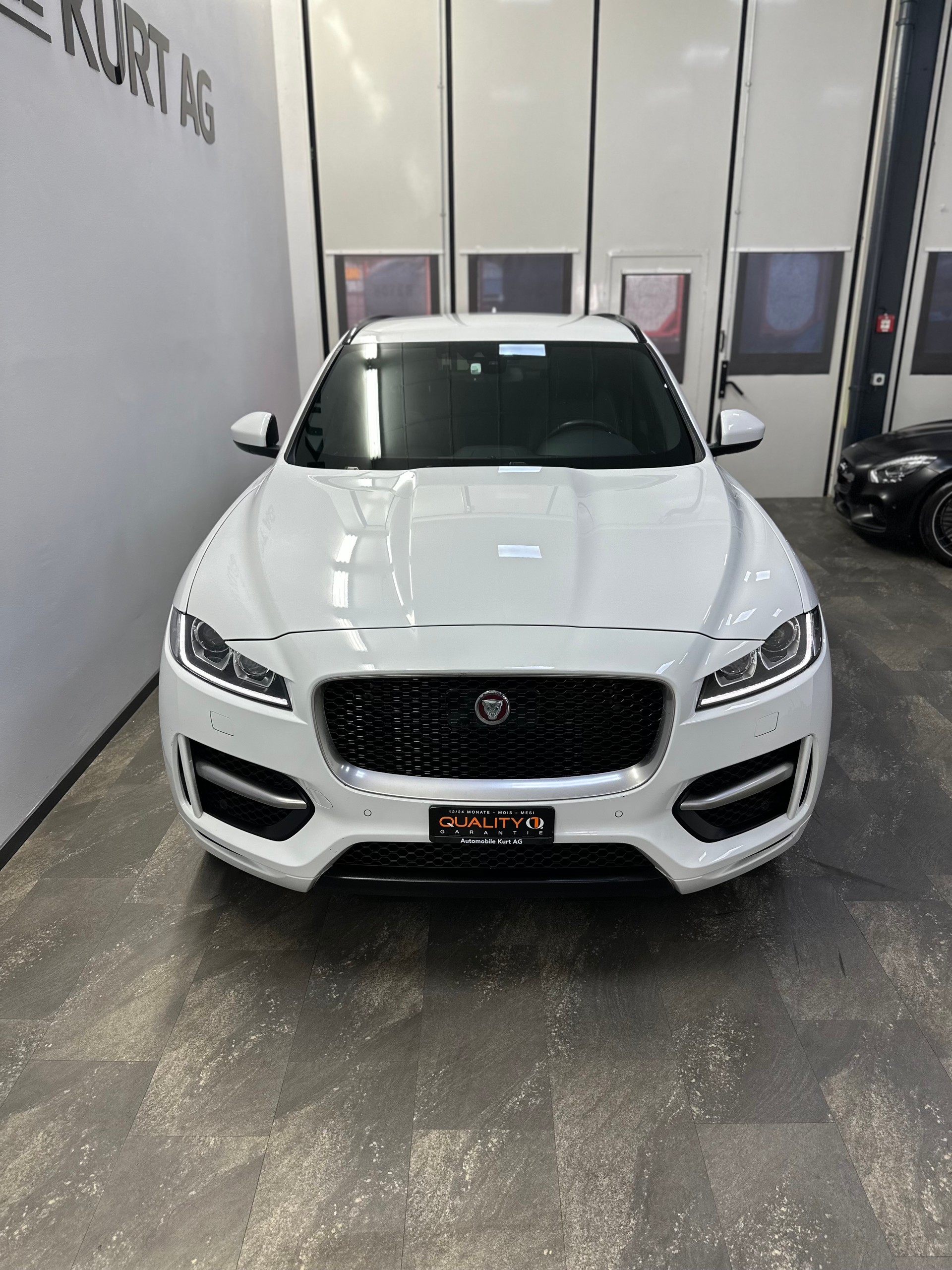 JAGUAR F-Pace 3.0 TD R-Sport AWD Automatik-image-8