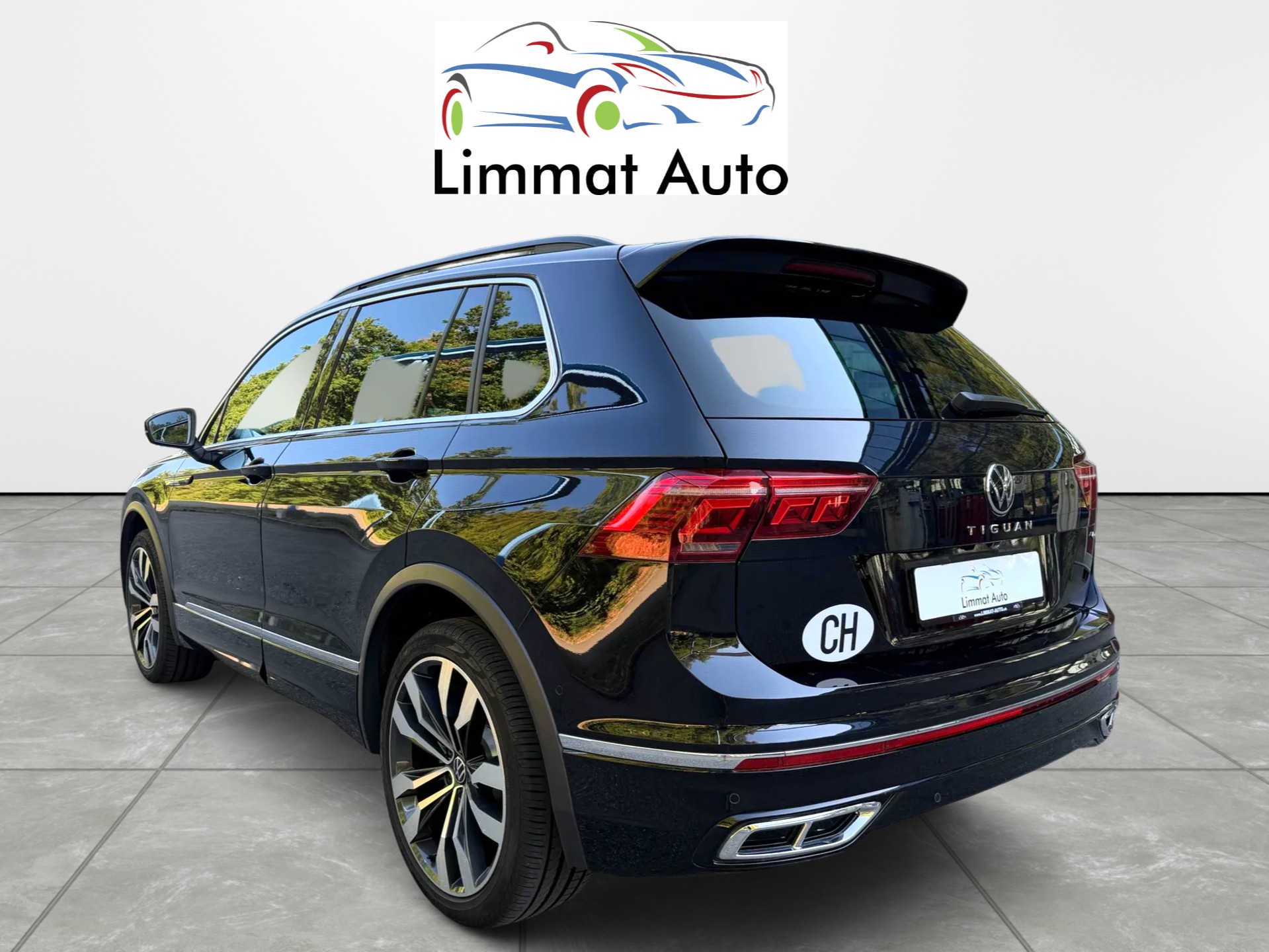 VW Tiguan 2.0 TDI SCR R-Line 4Motion DSG-image-3