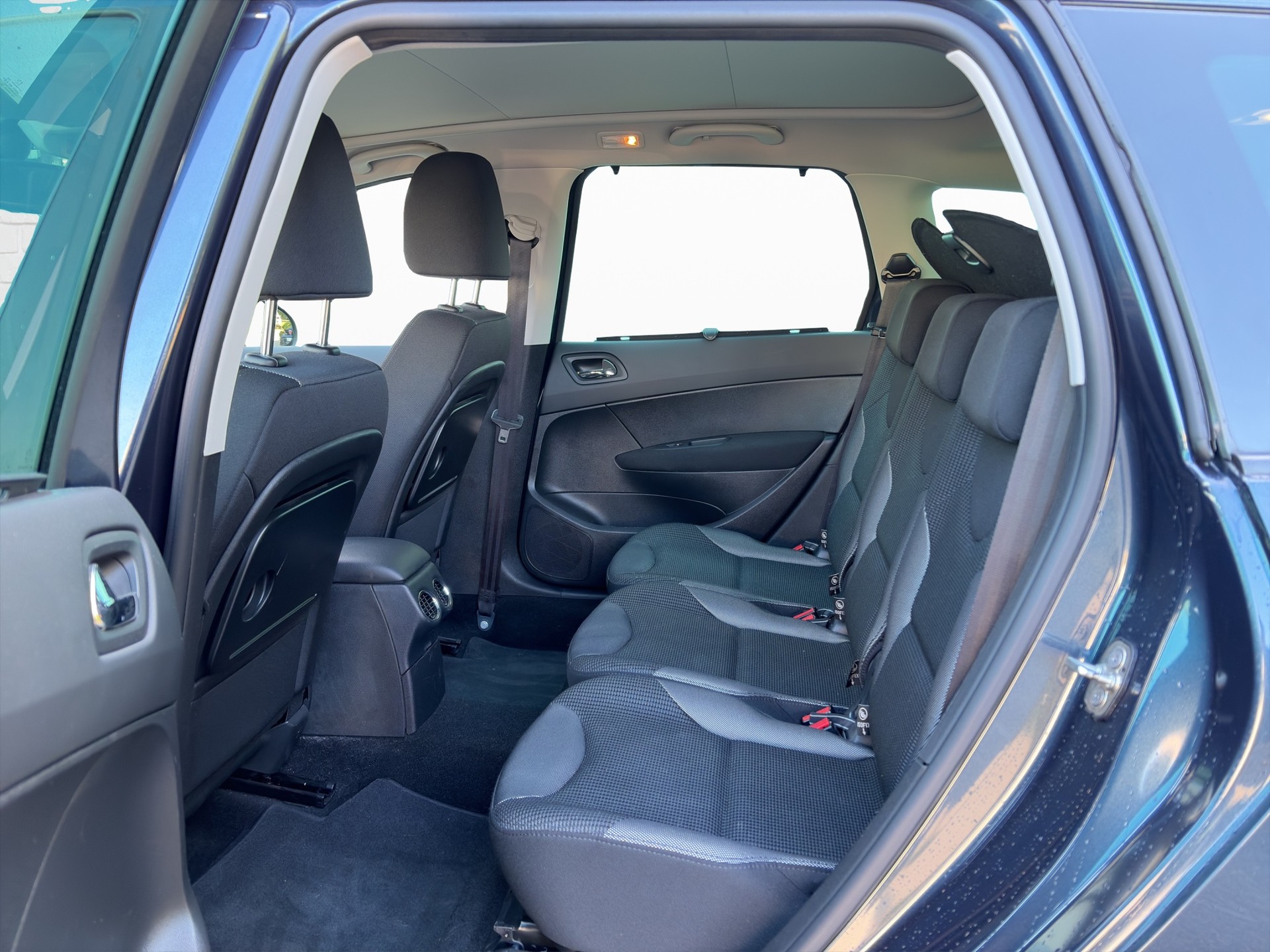 PEUGEOT 308 SW 1.6 16V VTI Active-image-7