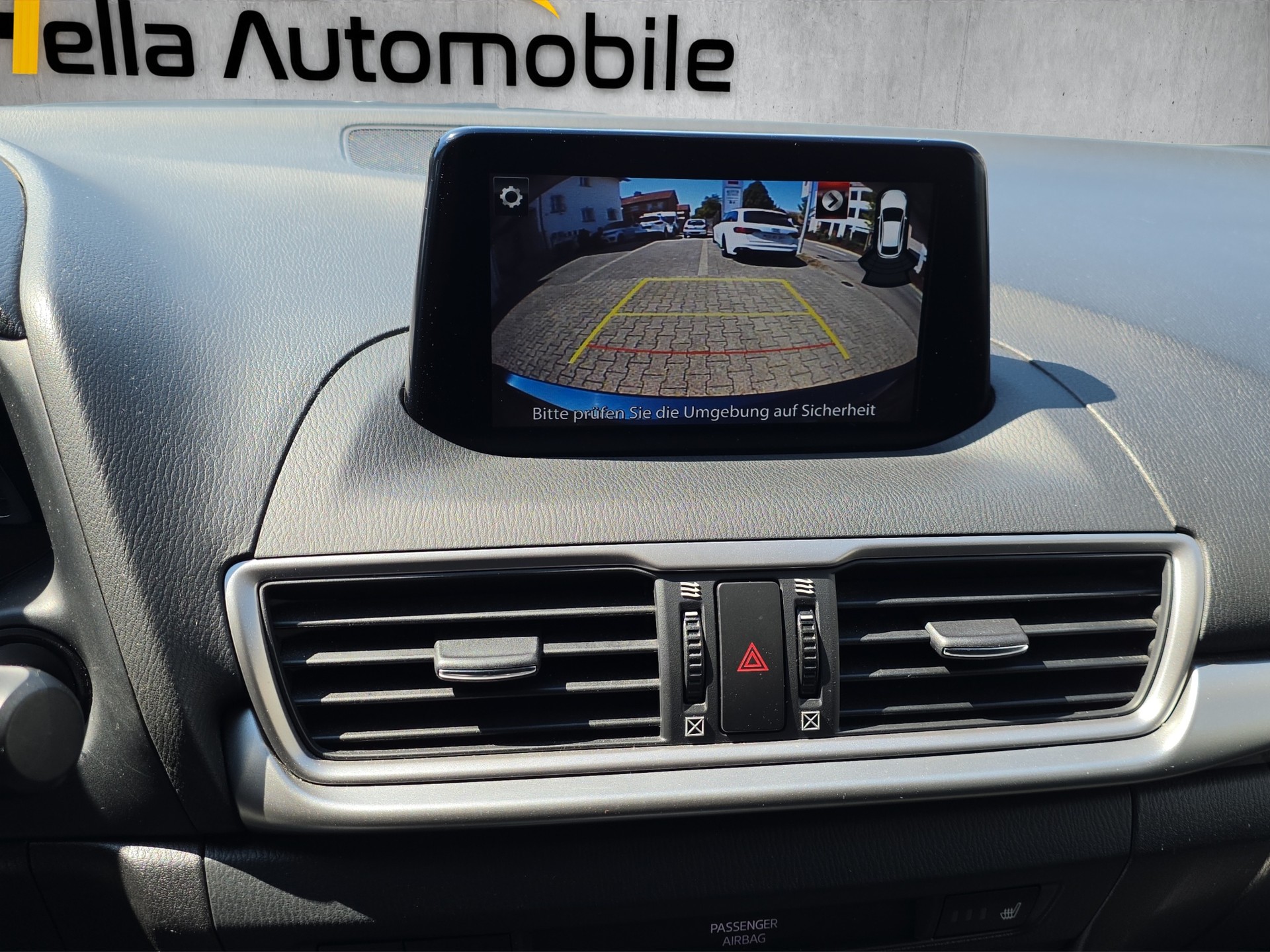 MAZDA 3 SKYACTIV-G 120 Ambition-image-12