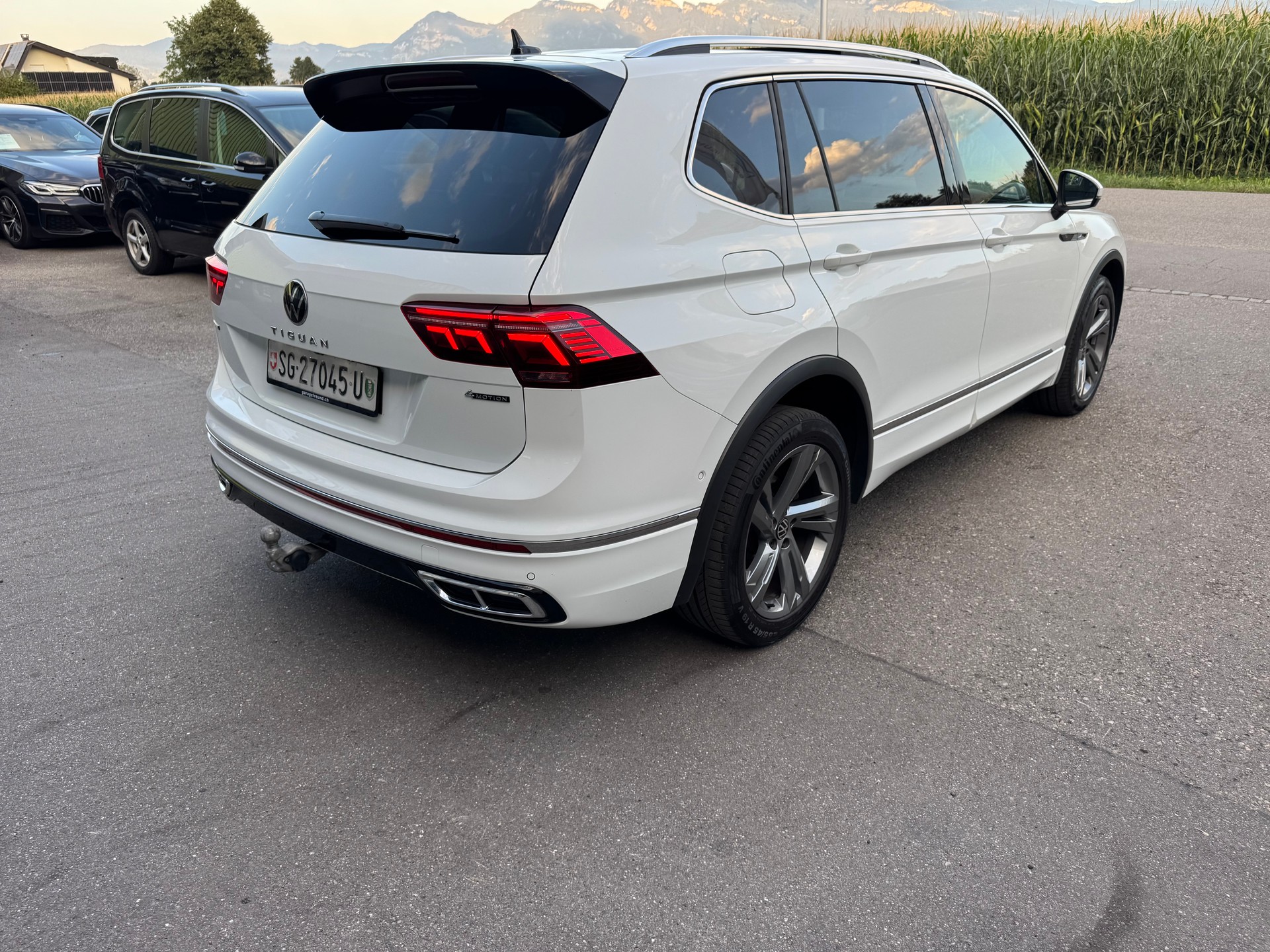 VW Tiguan Allspace 2.0TSI R-Line 4Motion DSG-image-7