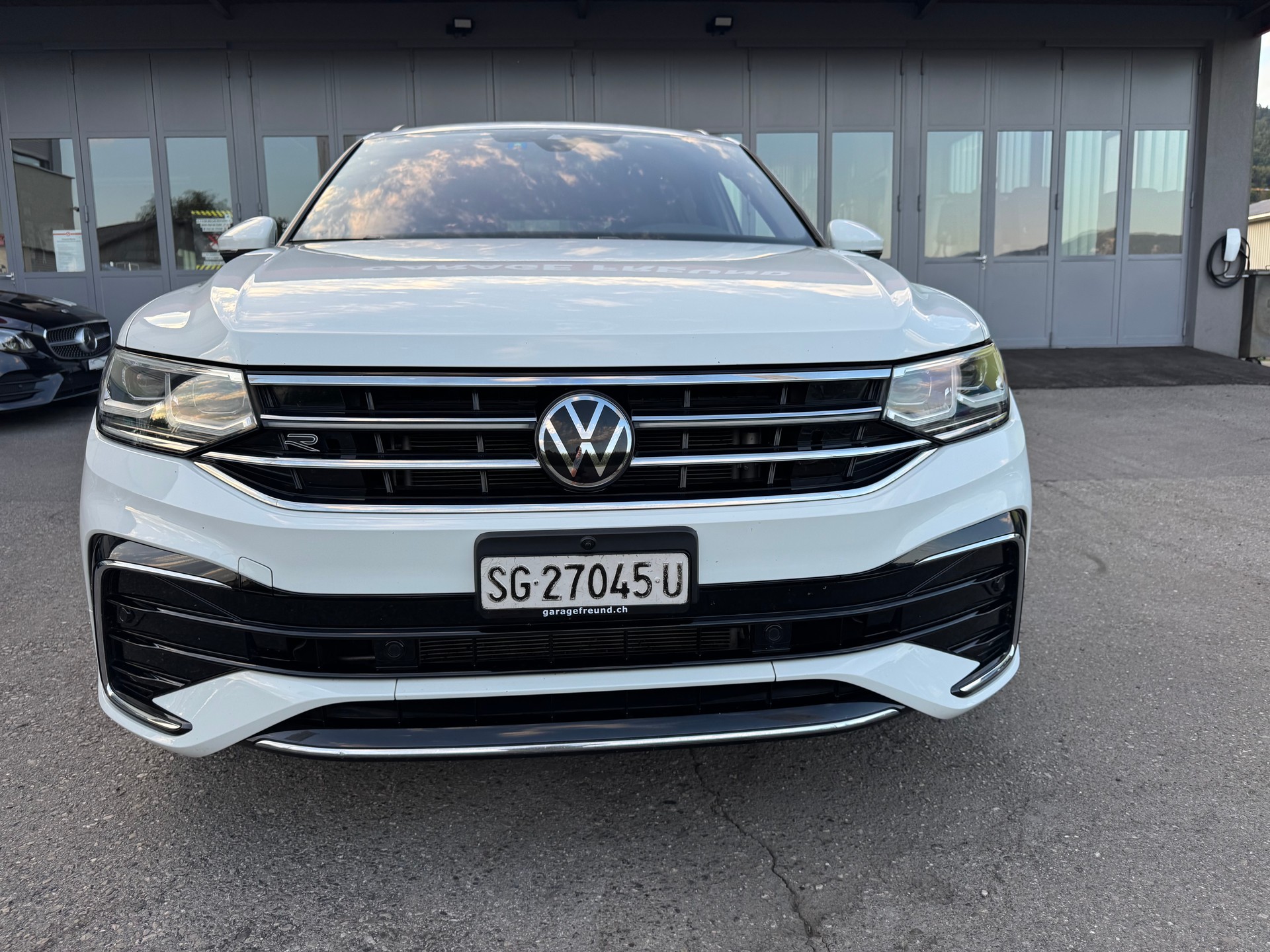 VW Tiguan Allspace 2.0TSI R-Line 4Motion DSG-showroom-element-2