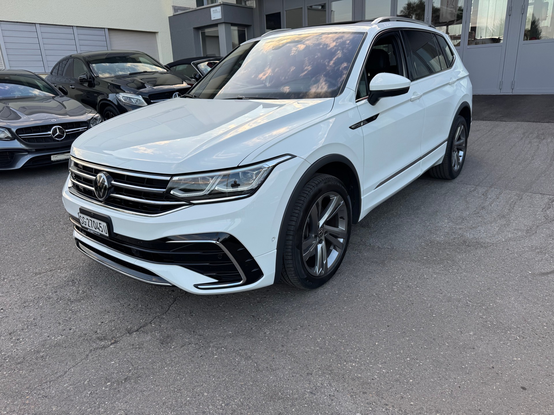 VW Tiguan Allspace 2.0TSI R-Line 4Motion DSG-showroom-element-3