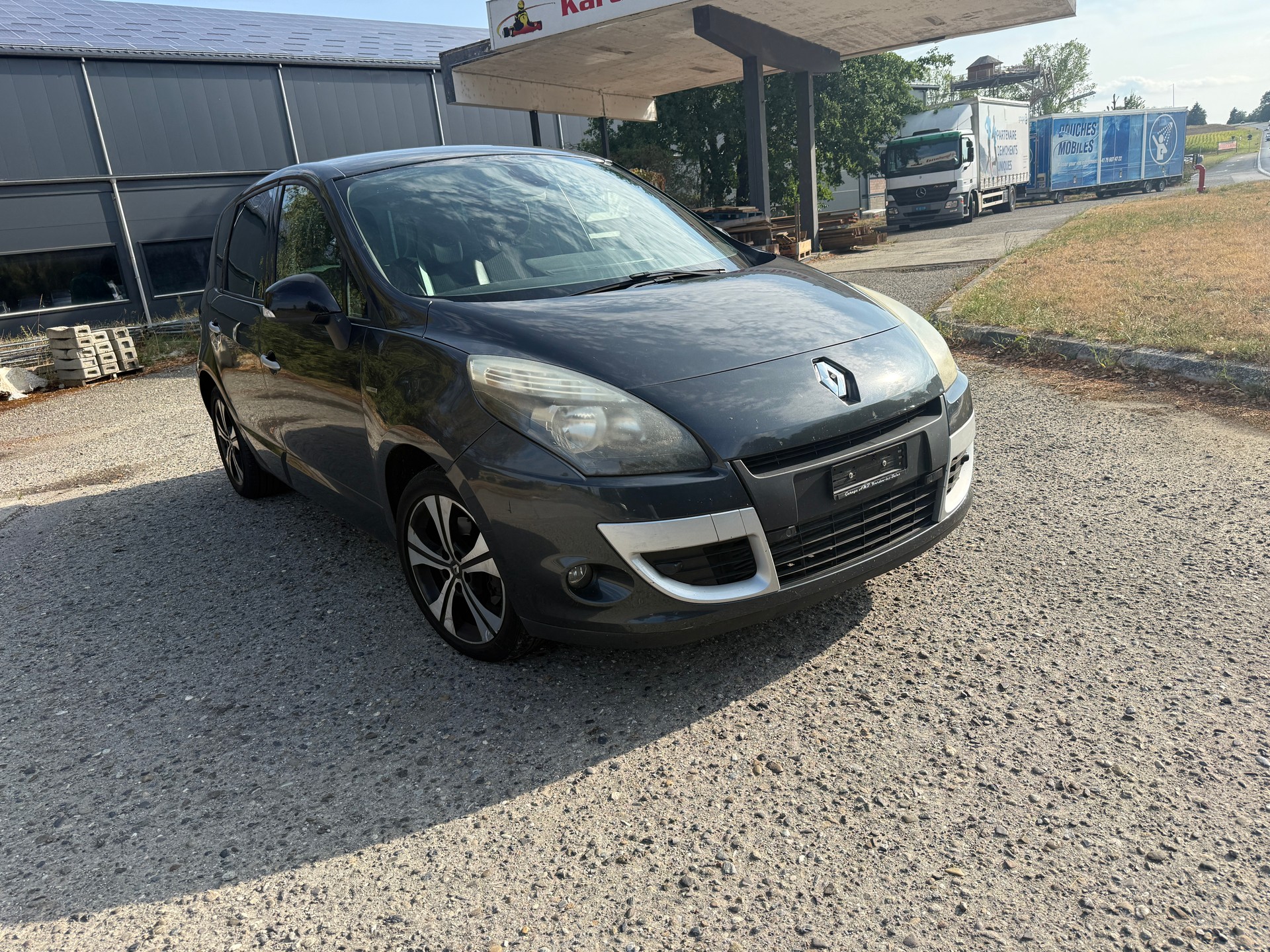 RENAULT Scénic 1.6 dCi Dynamique-image-1