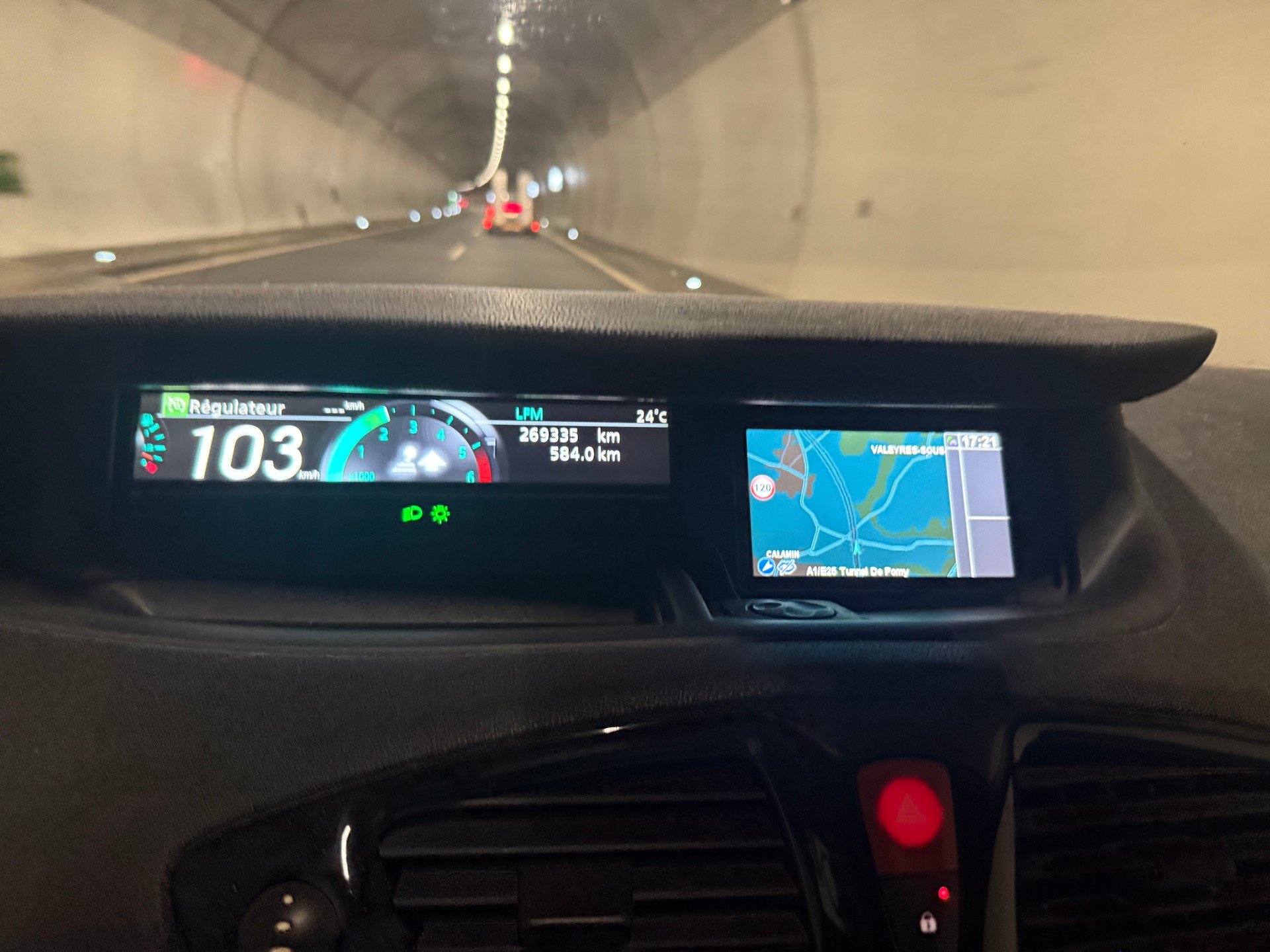 RENAULT Scénic 1.6 dCi Dynamique-image-9