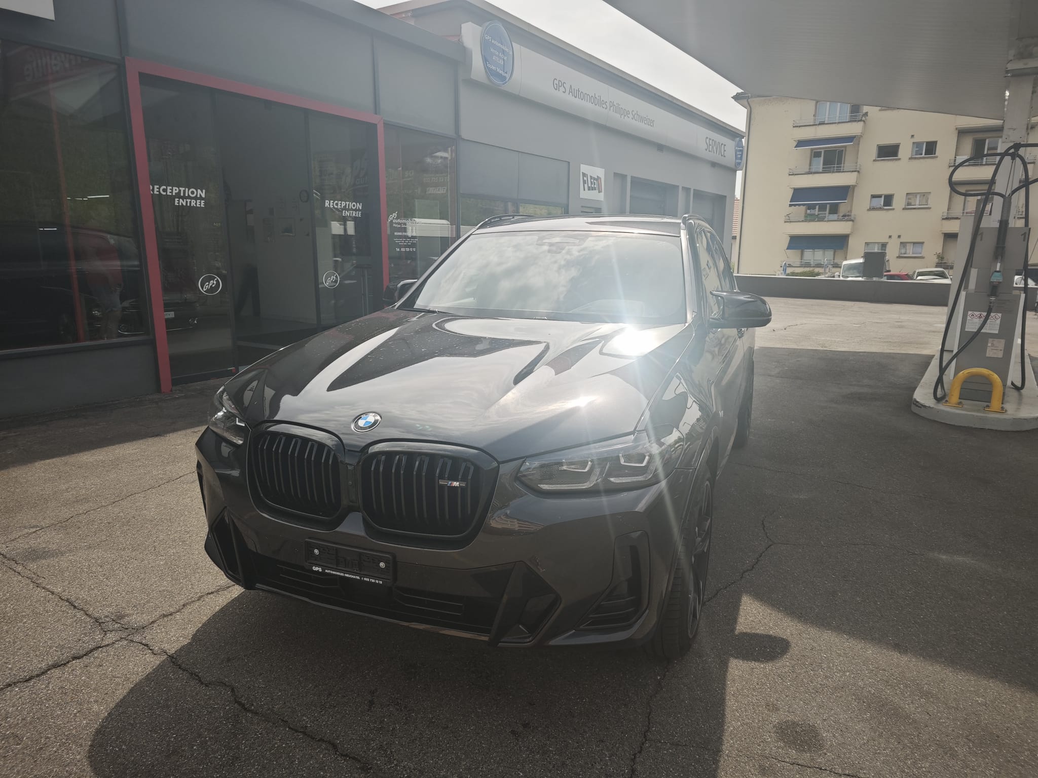Car photo