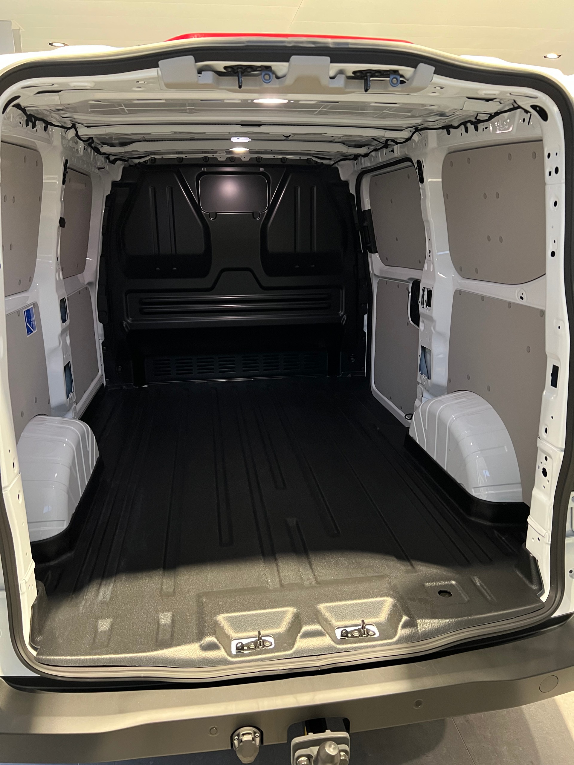 FORD Transit Custom Van 280 L1H1 Trend-image-6