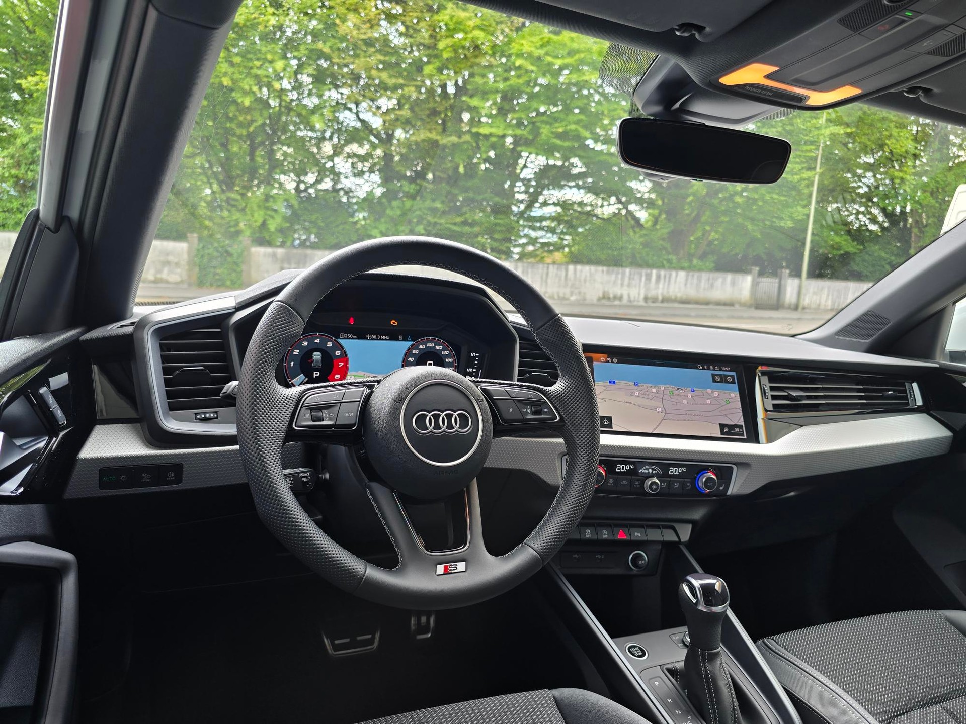 AUDI A1 Sportback 30 TFSI Attraction S-tronic-image-6
