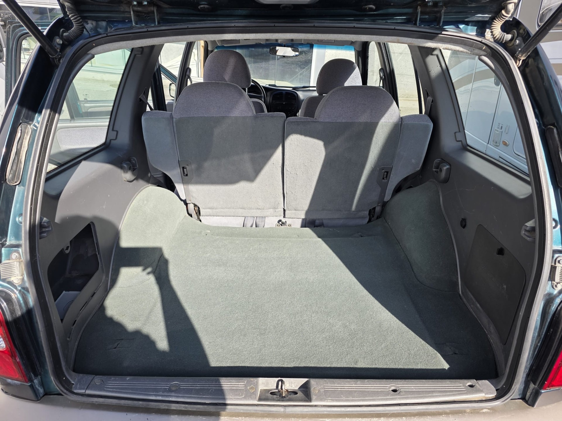 KIA Sportage 2.0 16V Wagon-image-11