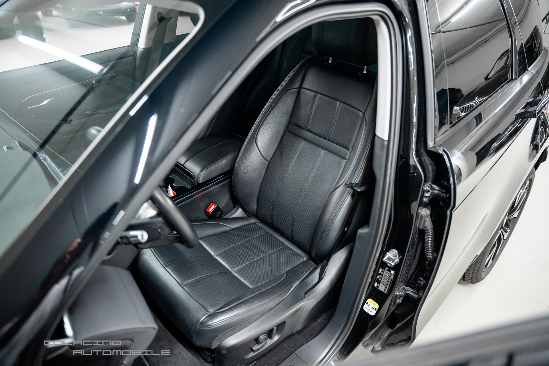 LAND ROVER Range Rover Evoque R-Dynamic P 200 HSE AT9-image-12