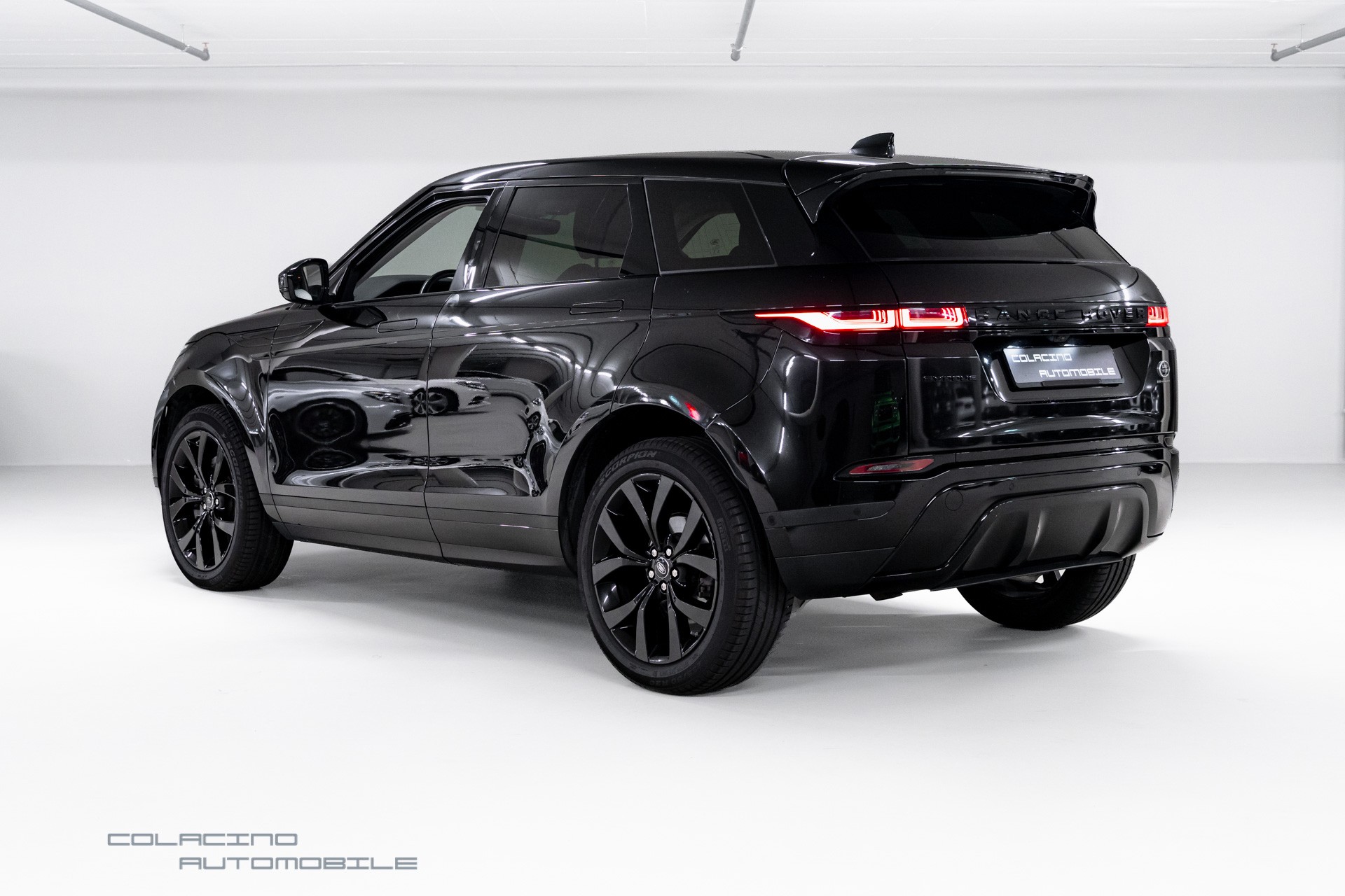 LAND ROVER Range Rover Evoque R-Dynamic P 200 HSE AT9-image-3