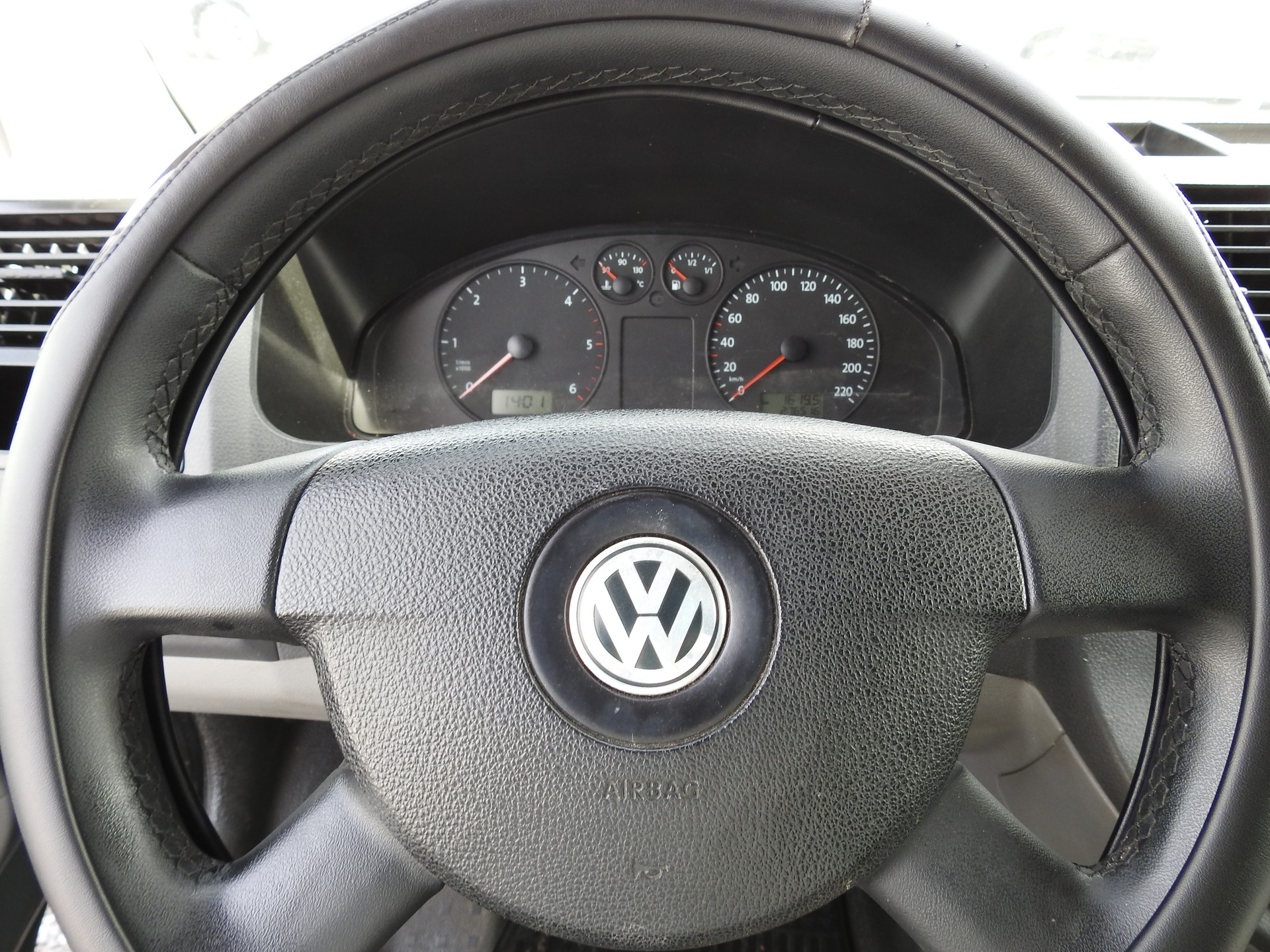 VW T5 2.5 TDI PD 4MOTION-image-25