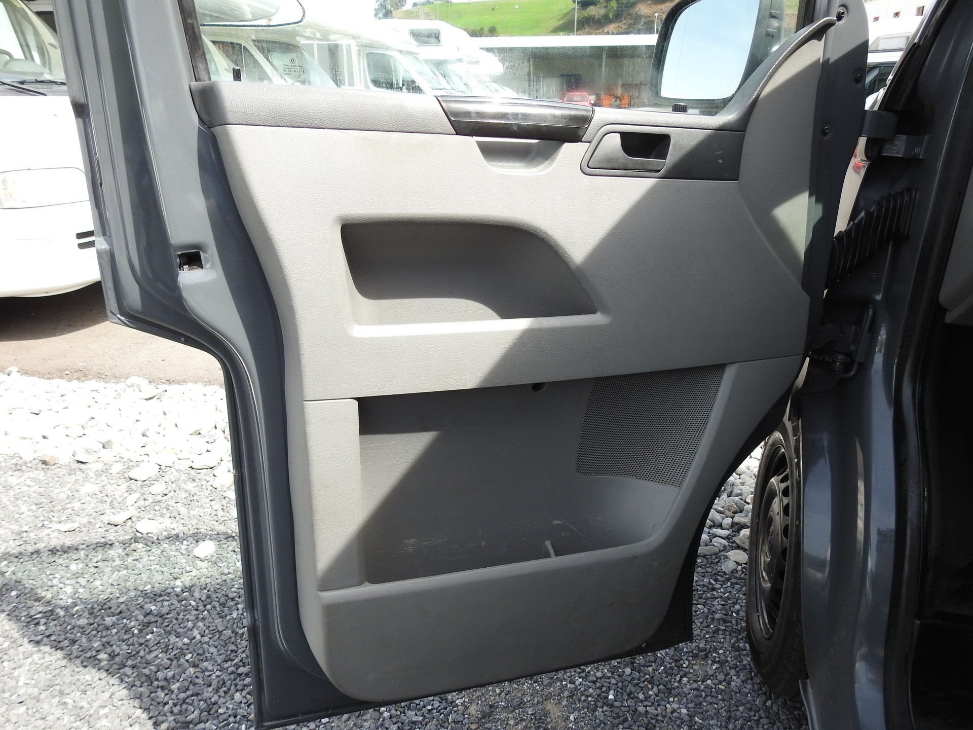 VW T5 2.5 TDI PD 4MOTION-image-11