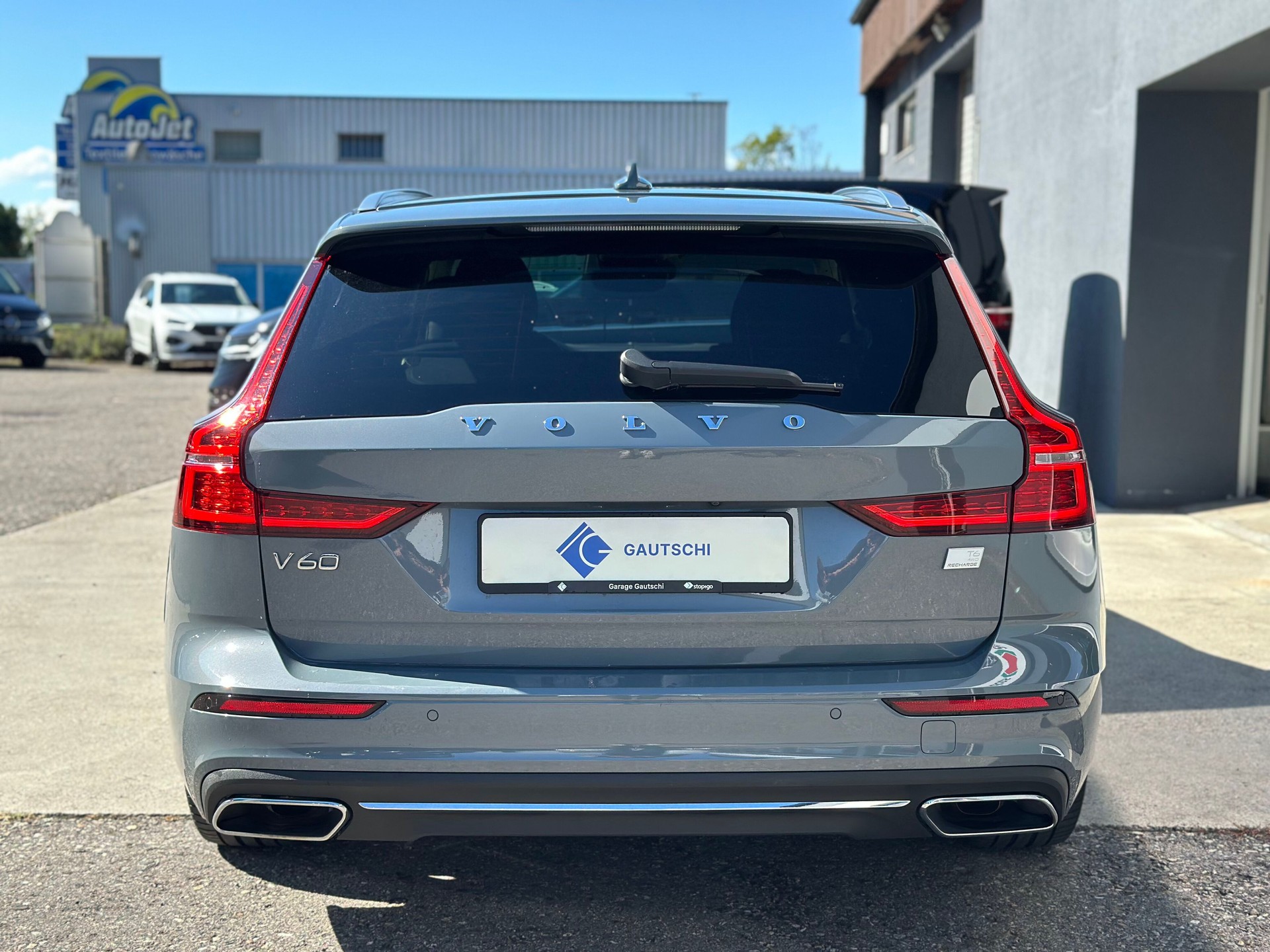 VOLVO V60 T6 eAWD Twin Engine Inscription Geartronic-image-3