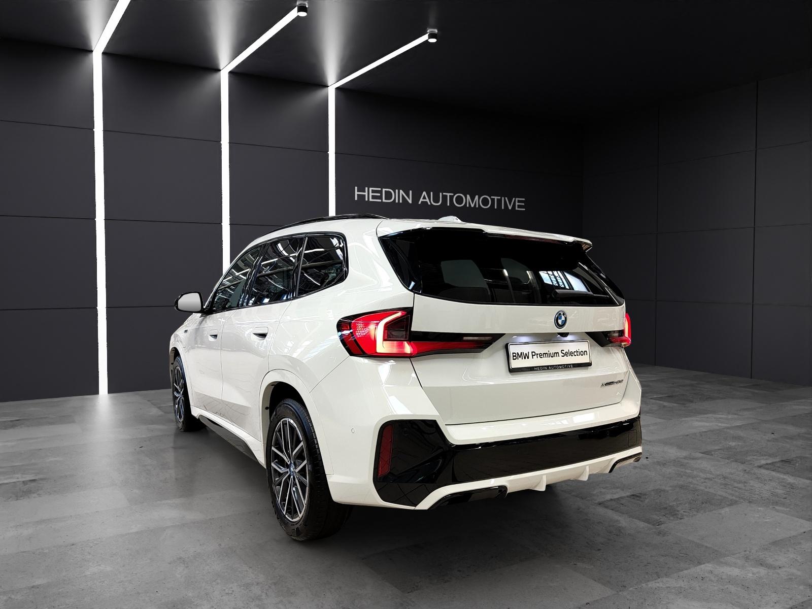 BMW X1 30e xDrive M Sport-showroom-element-3