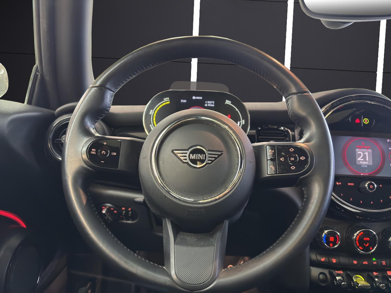 MINI F56 Cooper SE-image-18