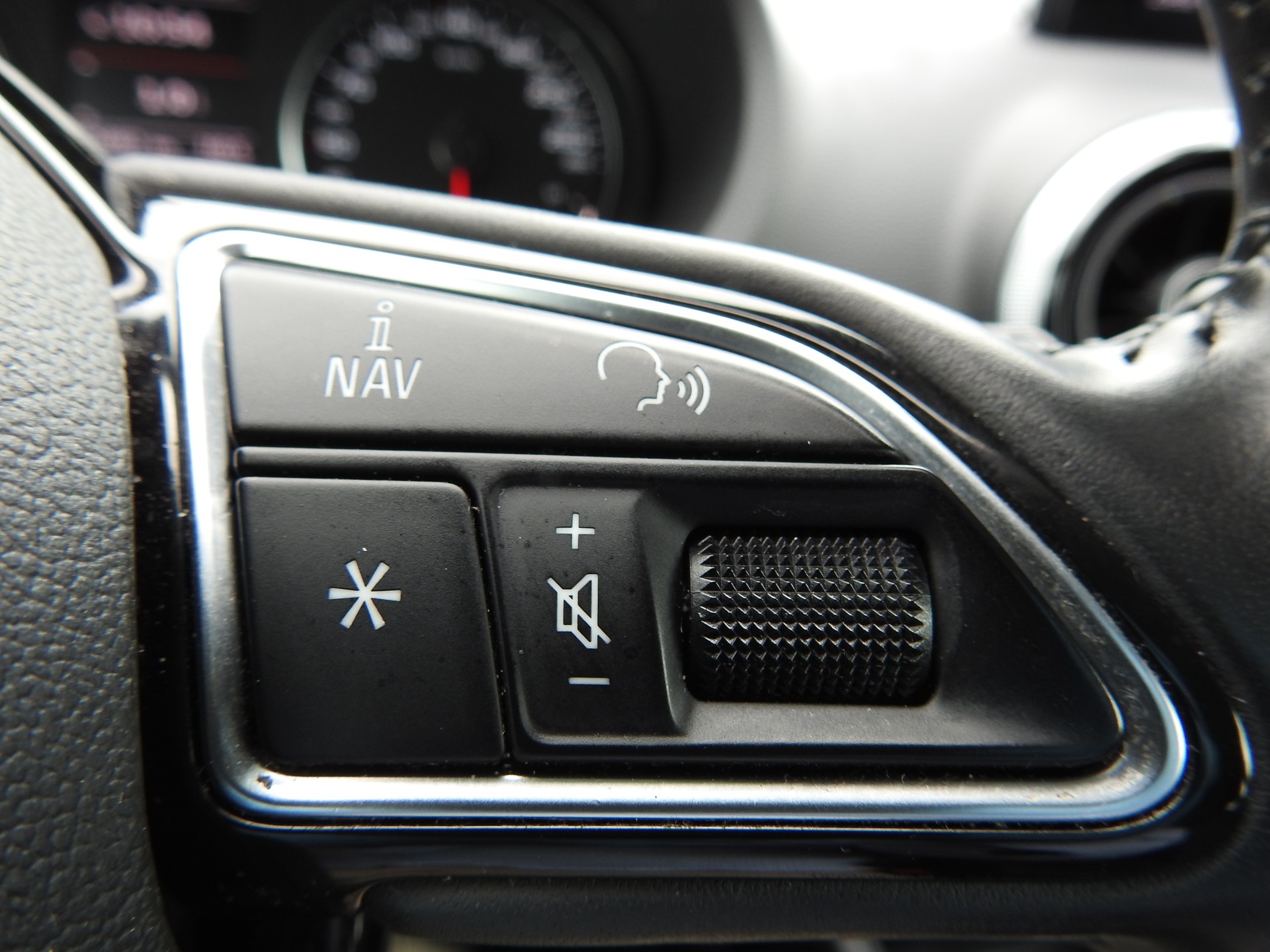 AUDI A3 1.4 TFSI Ambiente-image-23